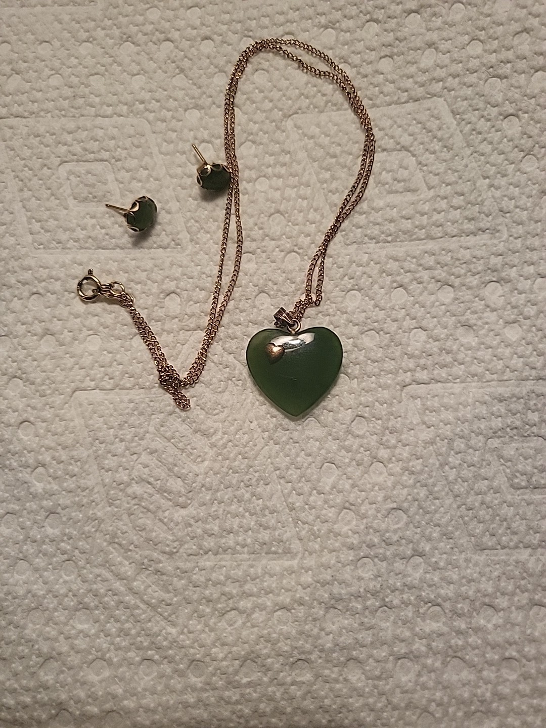 Gebuine Jaded Heart With Gold, 18 In Chain. 12 KGF 1/20 Jaded Pierced Earrings