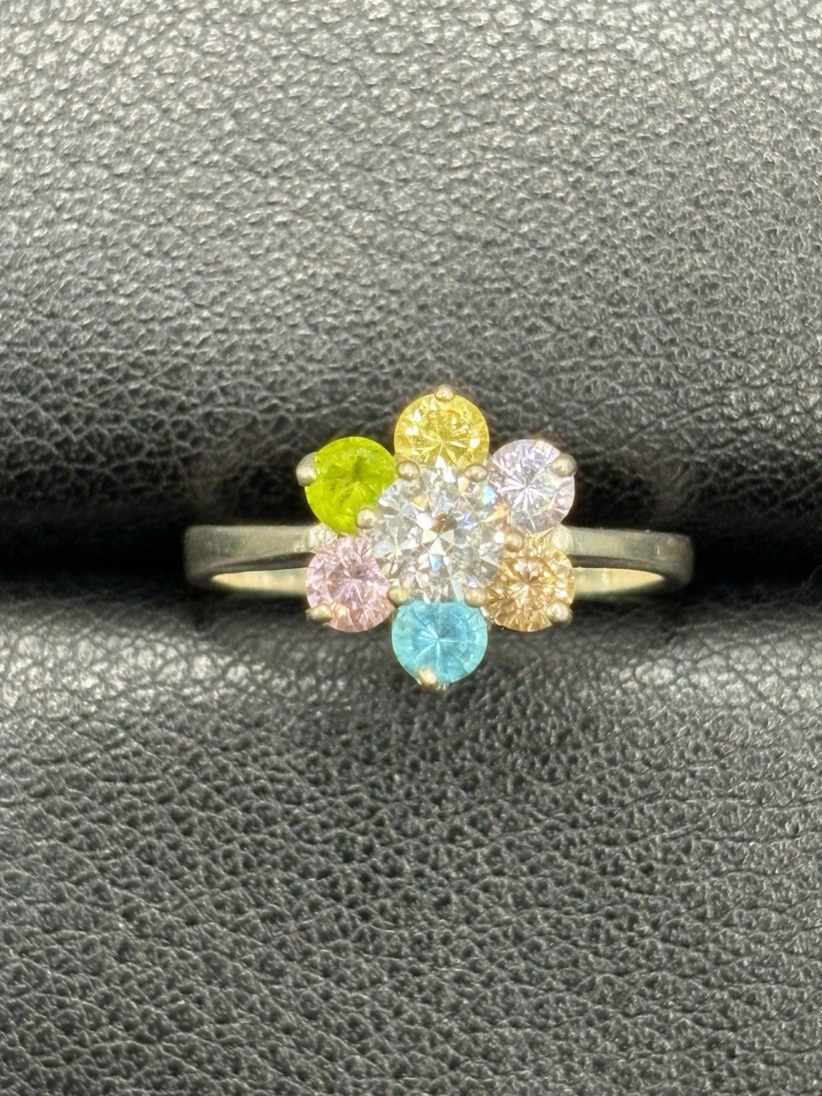Sterling Silver Multi Color Cubic Zirconia Cluster Ring 3 Grams Size 8 C17