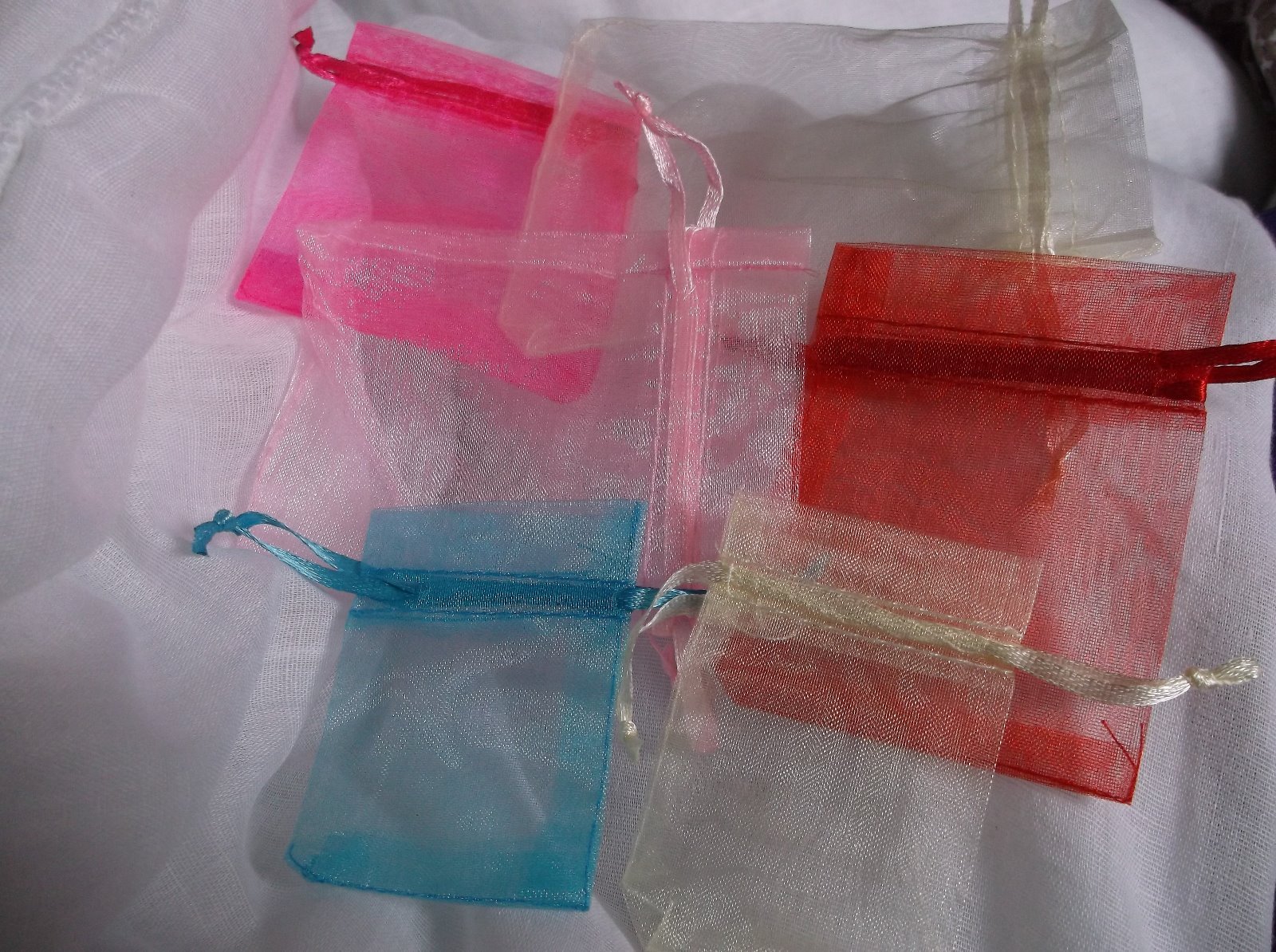 BRAND NEW SILVER PLATED round Fashion Inlaid clear imatation Diamond STUDS