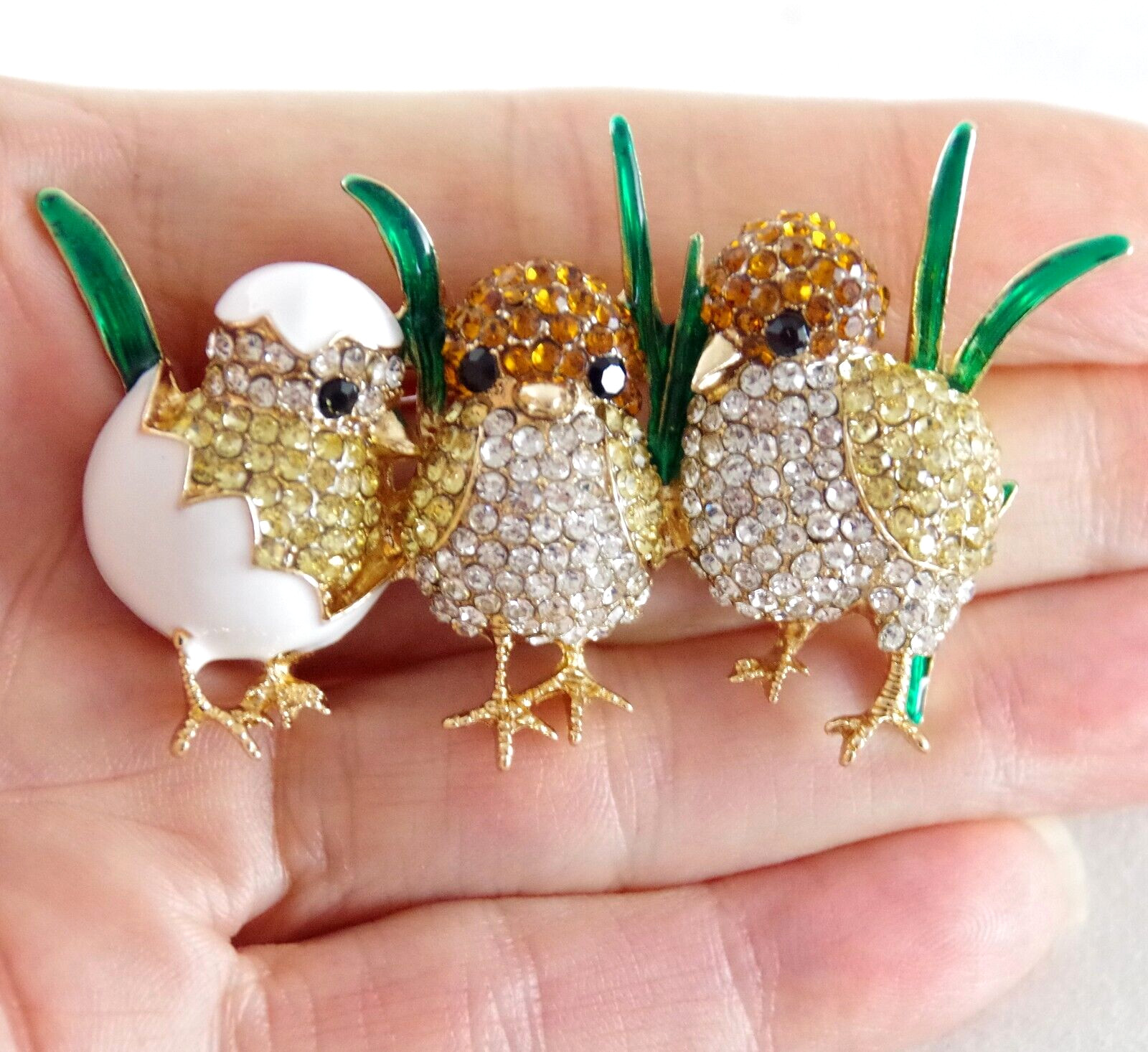 2 5/8″ NAPIER INSPIRED 3 BABY CHICKS 1 HATCHING RHINESTONE EASTER PENDANT BROOCH