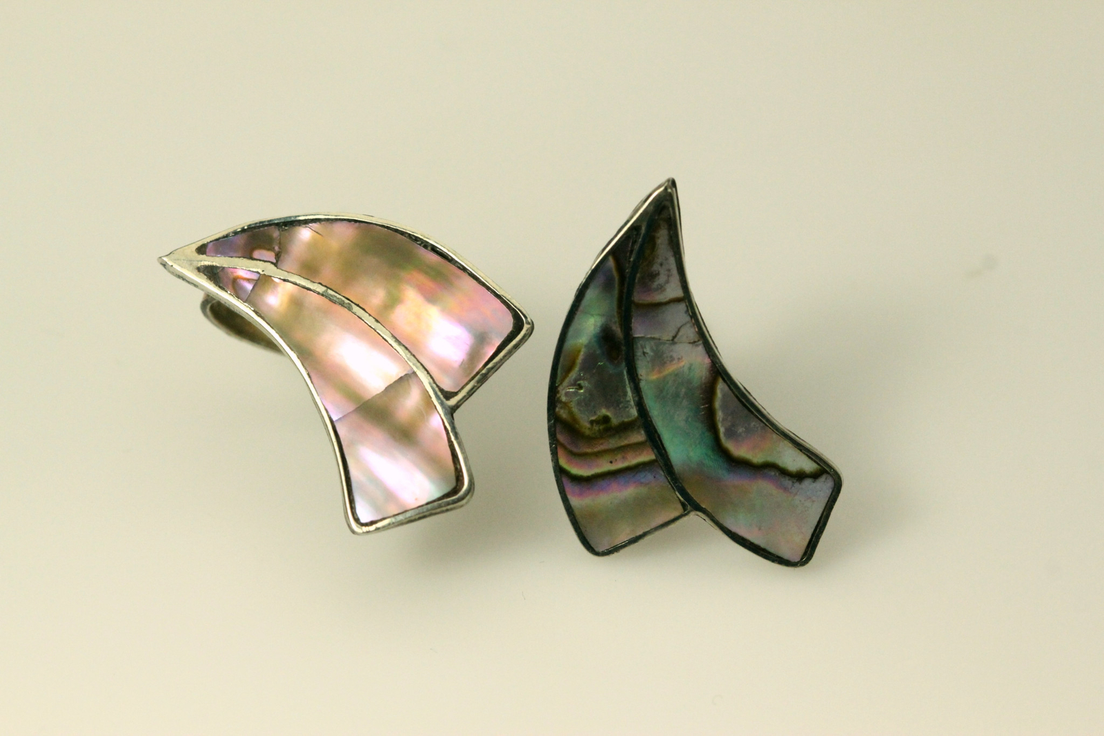 Silver Toned Paua Shell Curved Design Non Pierced Screw Back Earrings (EAR1597)