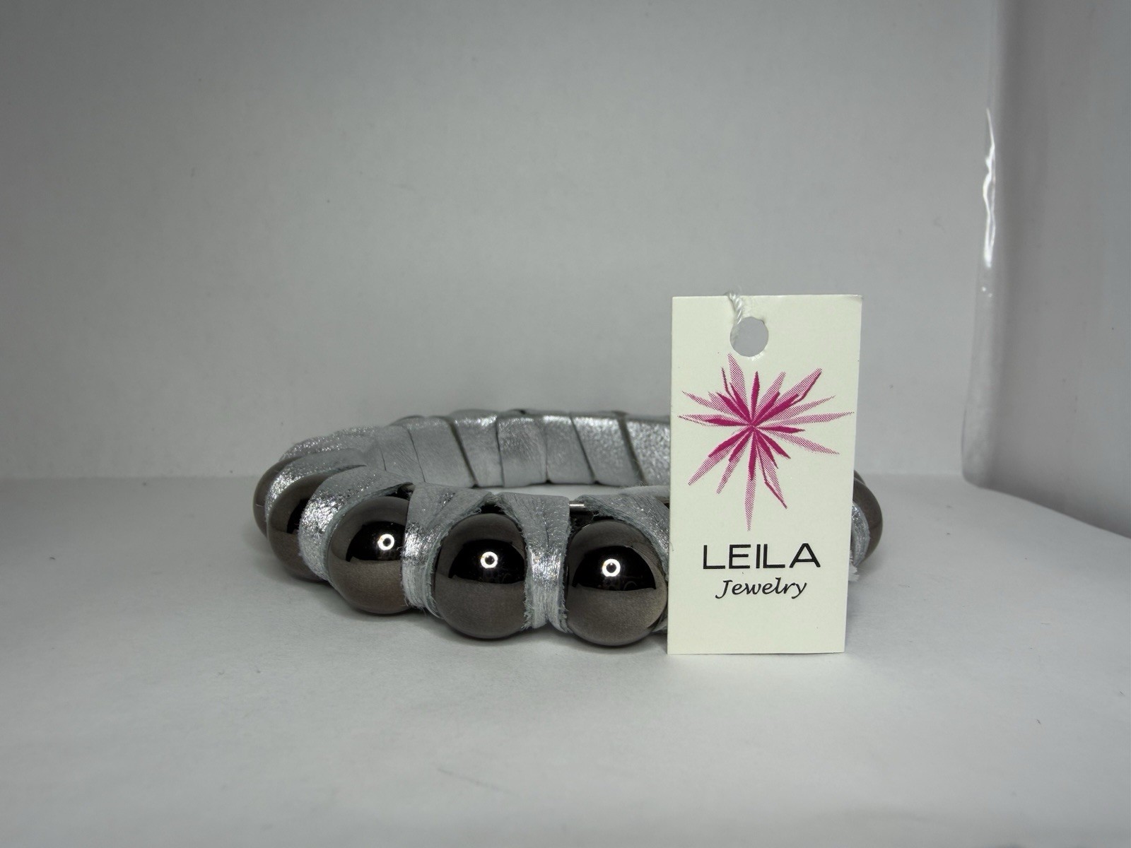 Leila Jewelry Leather Stretch Bracelet Lot of 3 Silver Tone Bead Bracelets