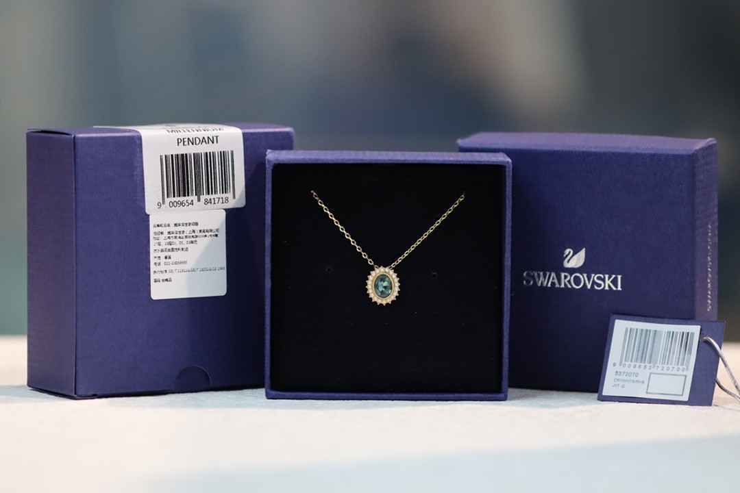 P60 Swarovski Round Collarbone Necklace — Ink Blue