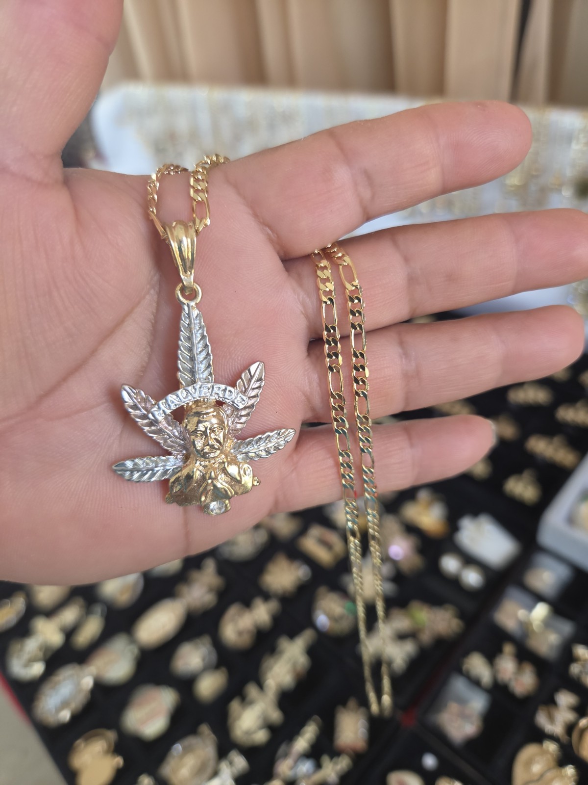 Malverde weed 3 Gold plated necklace cadena figaro chain Pendant oro laminado