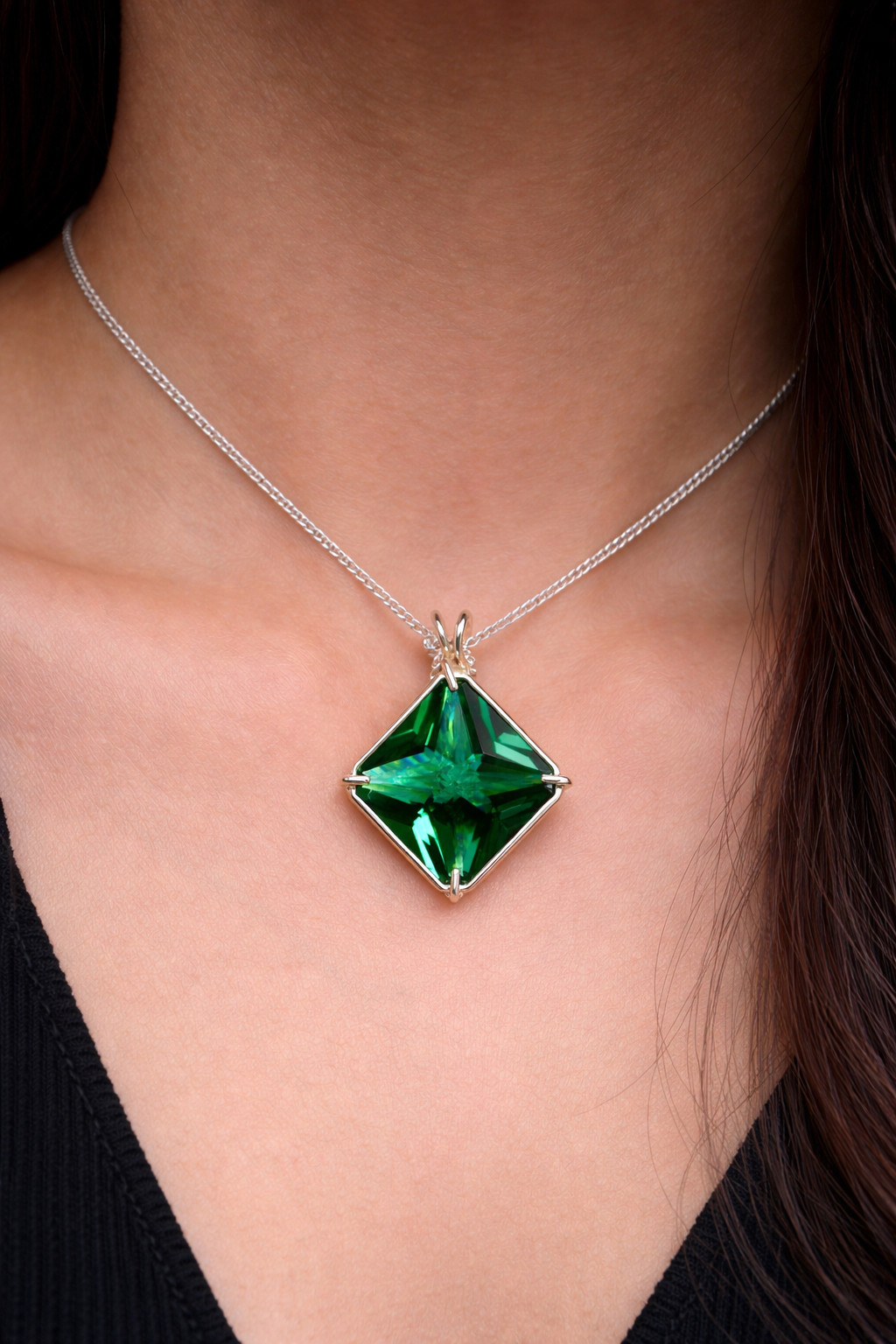 Green Crystal Magician Stone Necklace, Geometric Quartz Pendant Healing Jewelry