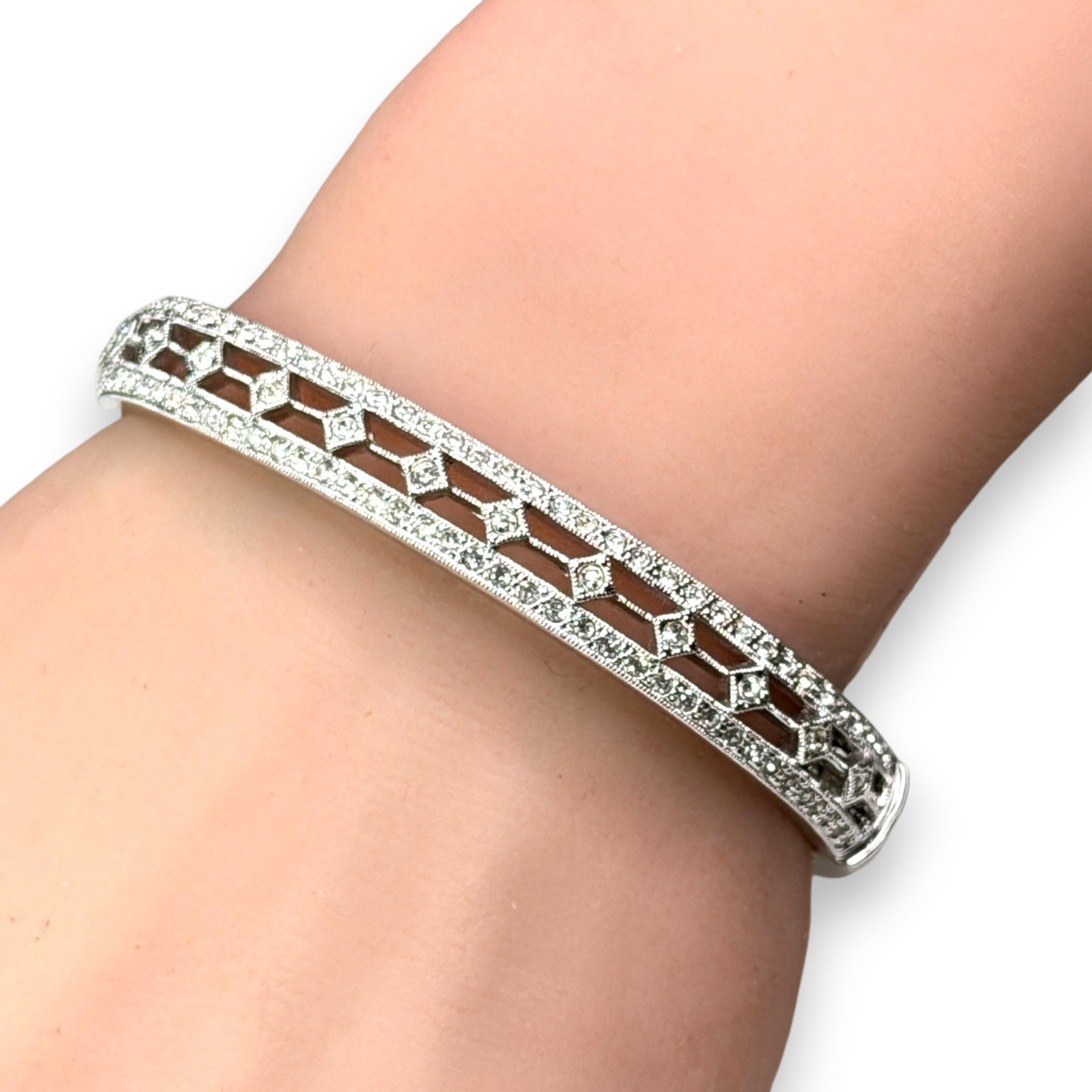 Nadri c.2010s Silver Tone Rhinestone Openwork Hinged Clamper Bangle Bracelet 7″