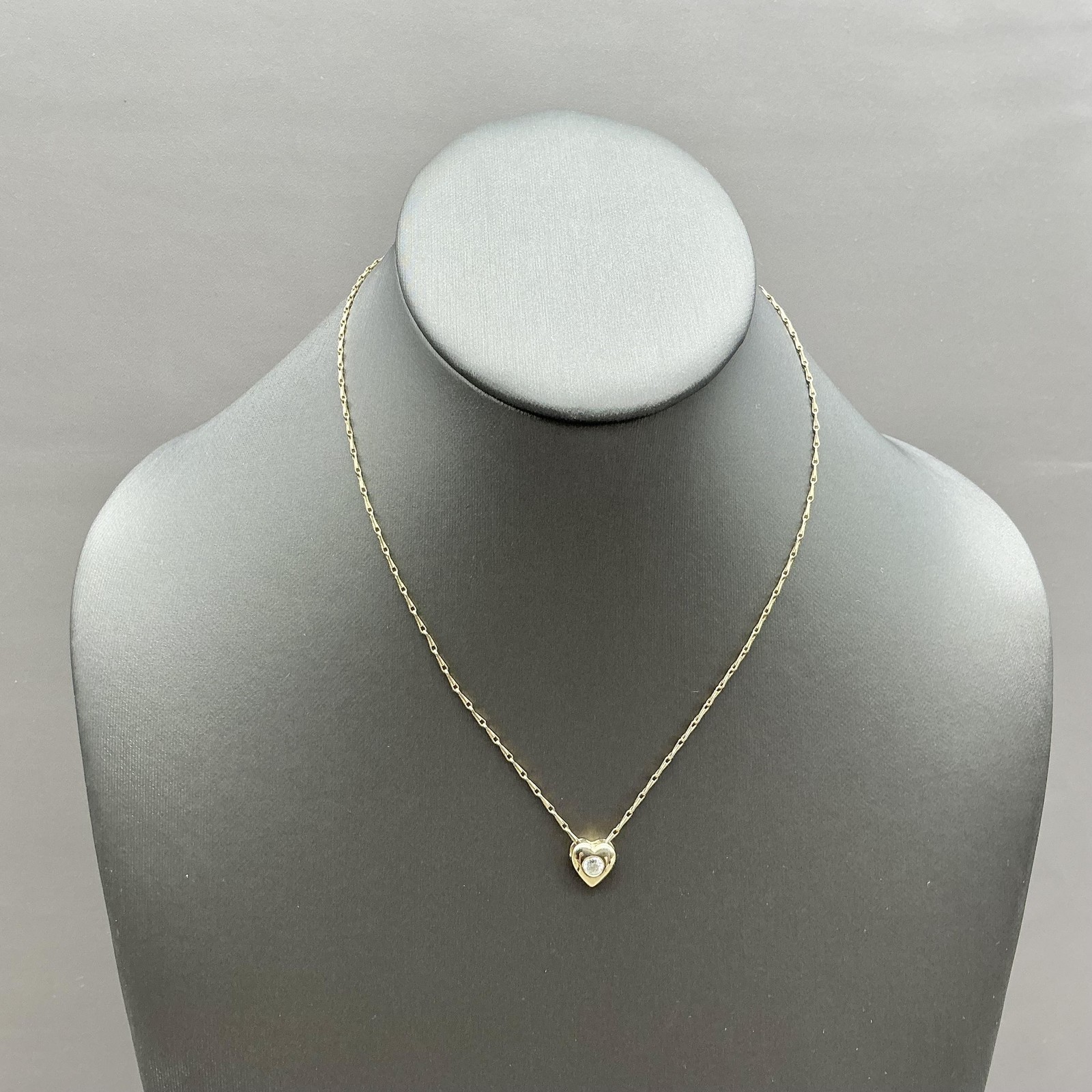 Liz Claiborne Necklace Gold Tone Heart Pendant White Stone Chain Womens 16″