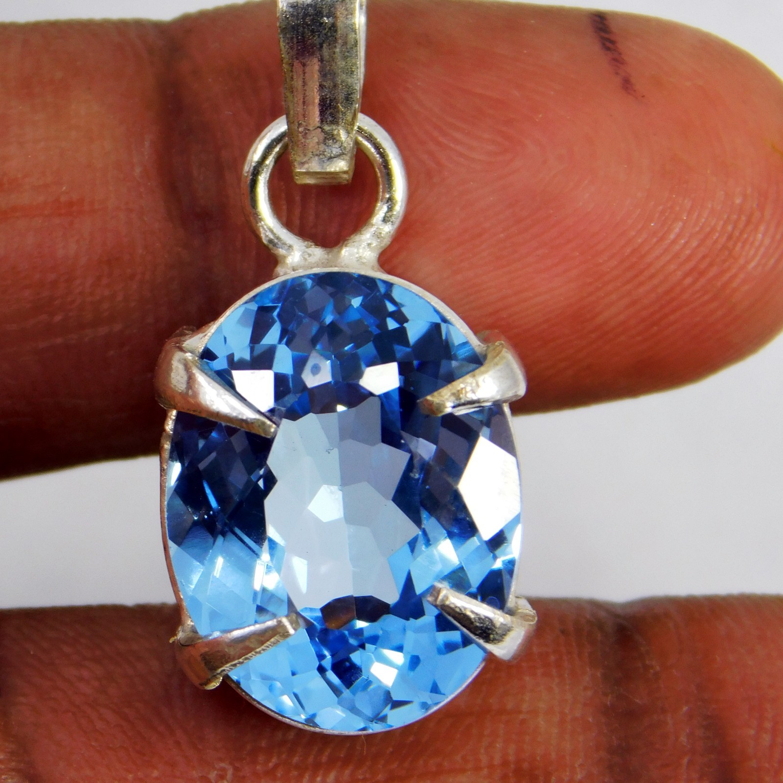 Natural 32.50 CT Certified Blue Sapphire Loose Gemstone Pendant 925 Solid Silver
