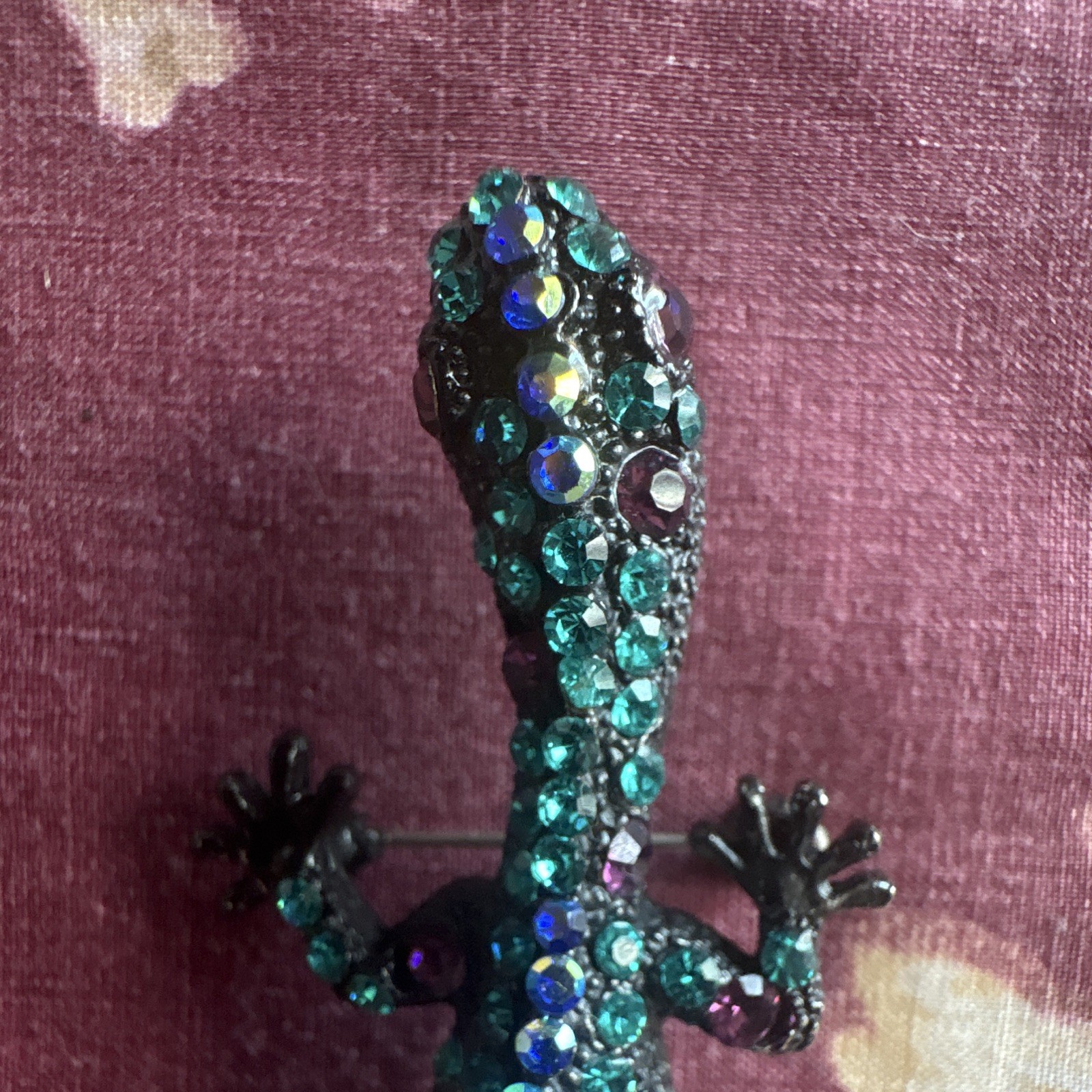 Lizard Gecko Brooch Pin Green Purple Blue Pavé Set Round Rhinestones Metal