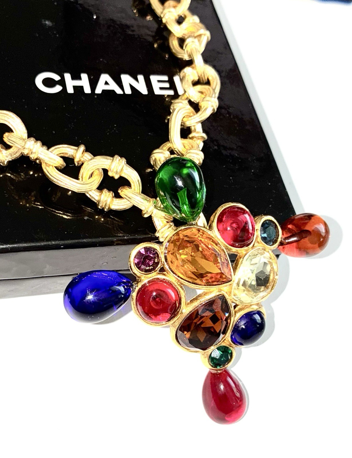 Excellent CHANEL Gripoix poured Glass & faceted gems Pendant for Necklace