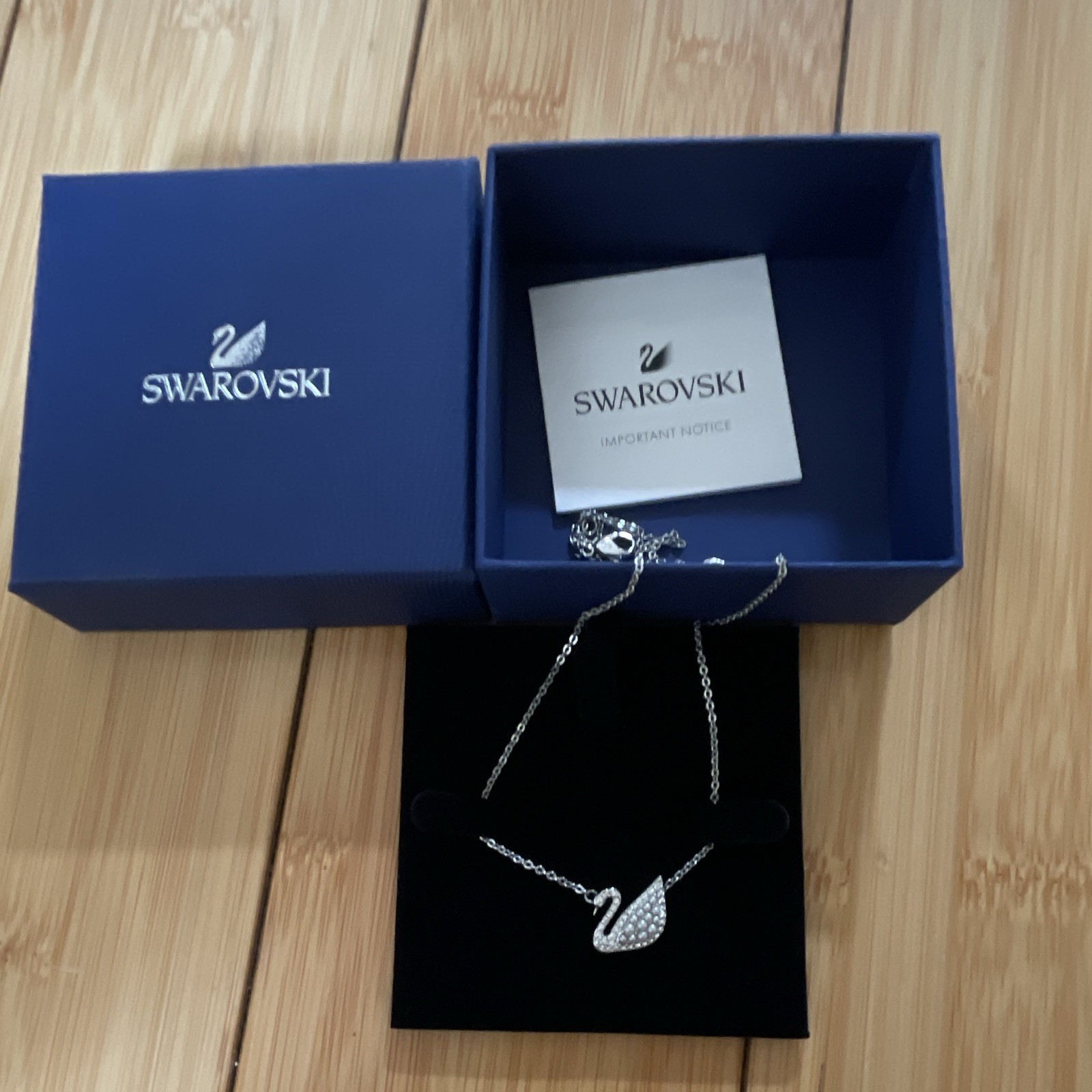 Swarovski Crystal Pavé Swan Pendant Necklace Silver-Tone Cable Chain Lobster
