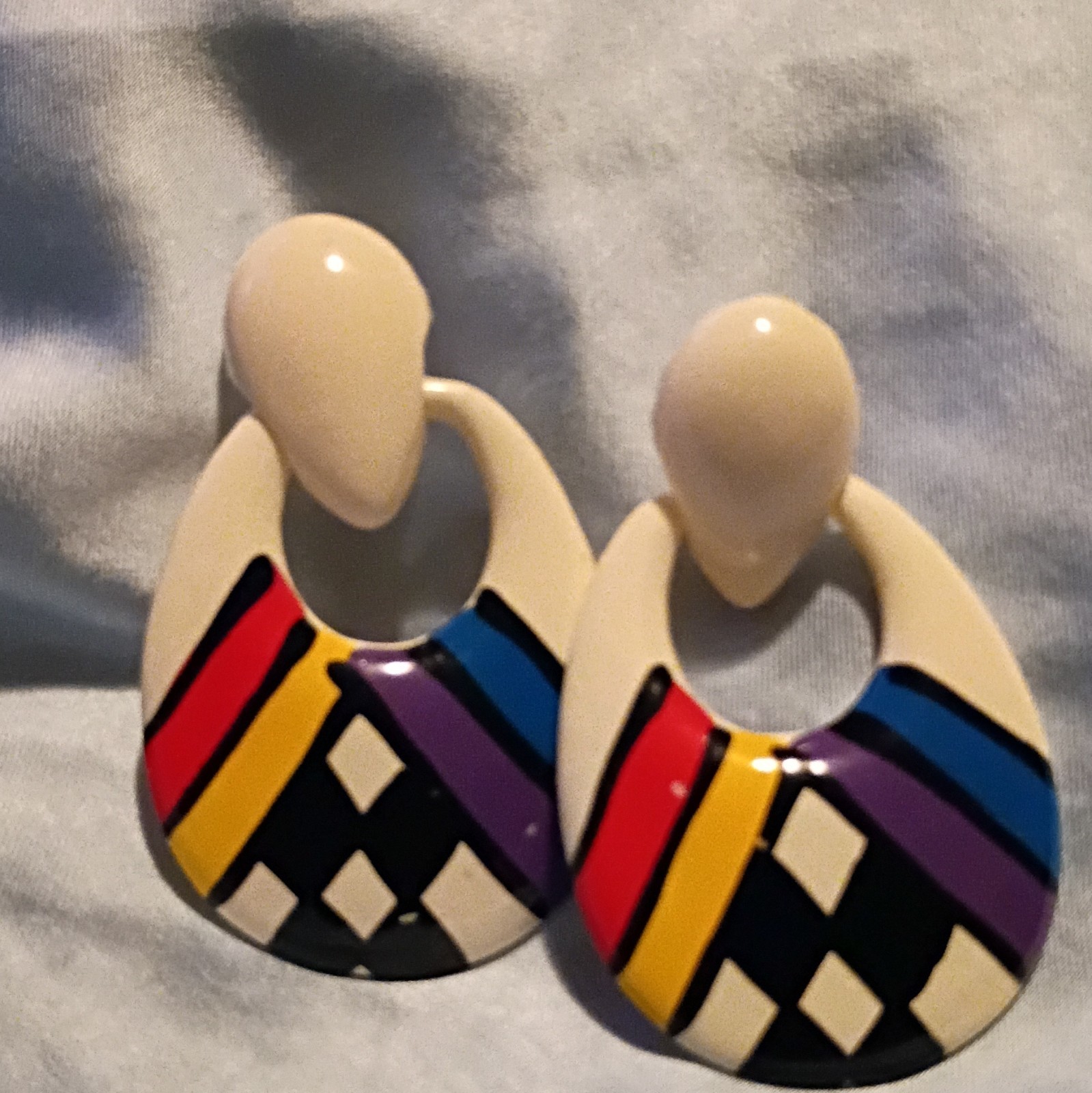 Retro Multicolor Plastic Asymmetrical Dangle Earrings Fashion Statement