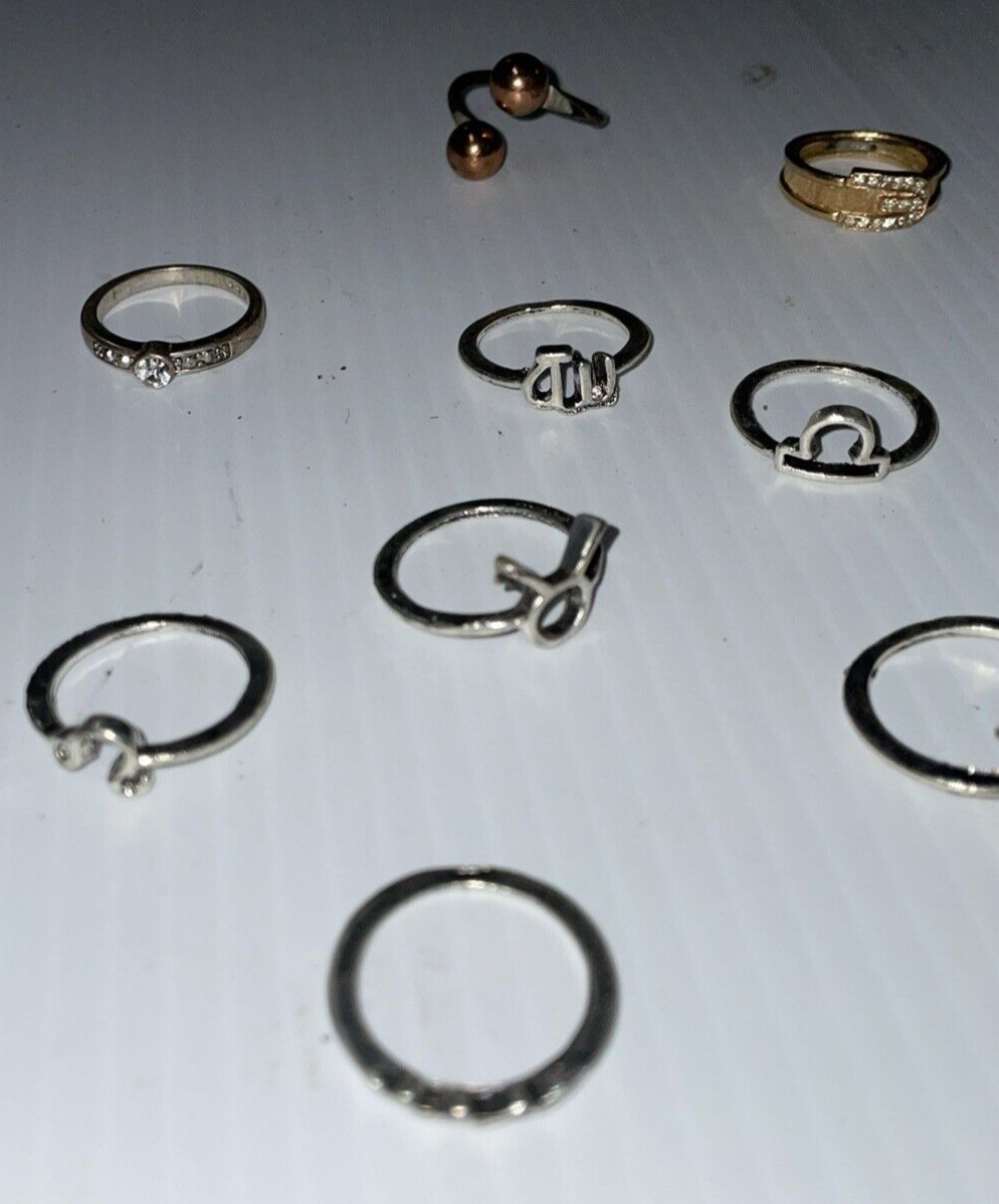 Vintage Lot of Costume Rings Varied Sizes and Styles (FC88-3Q3309
