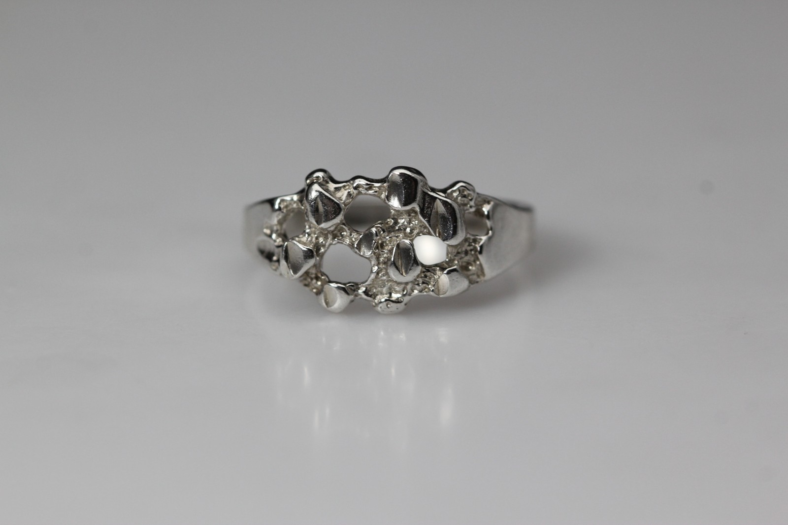 925 Sterling Silver Pierced Nugget Size 5.75 Ring 2.4 Grams (RIN9672)