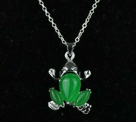Green Frog Malaysia Jade Pendant Silver Plated Jewelry Chain Necklace .75″ New