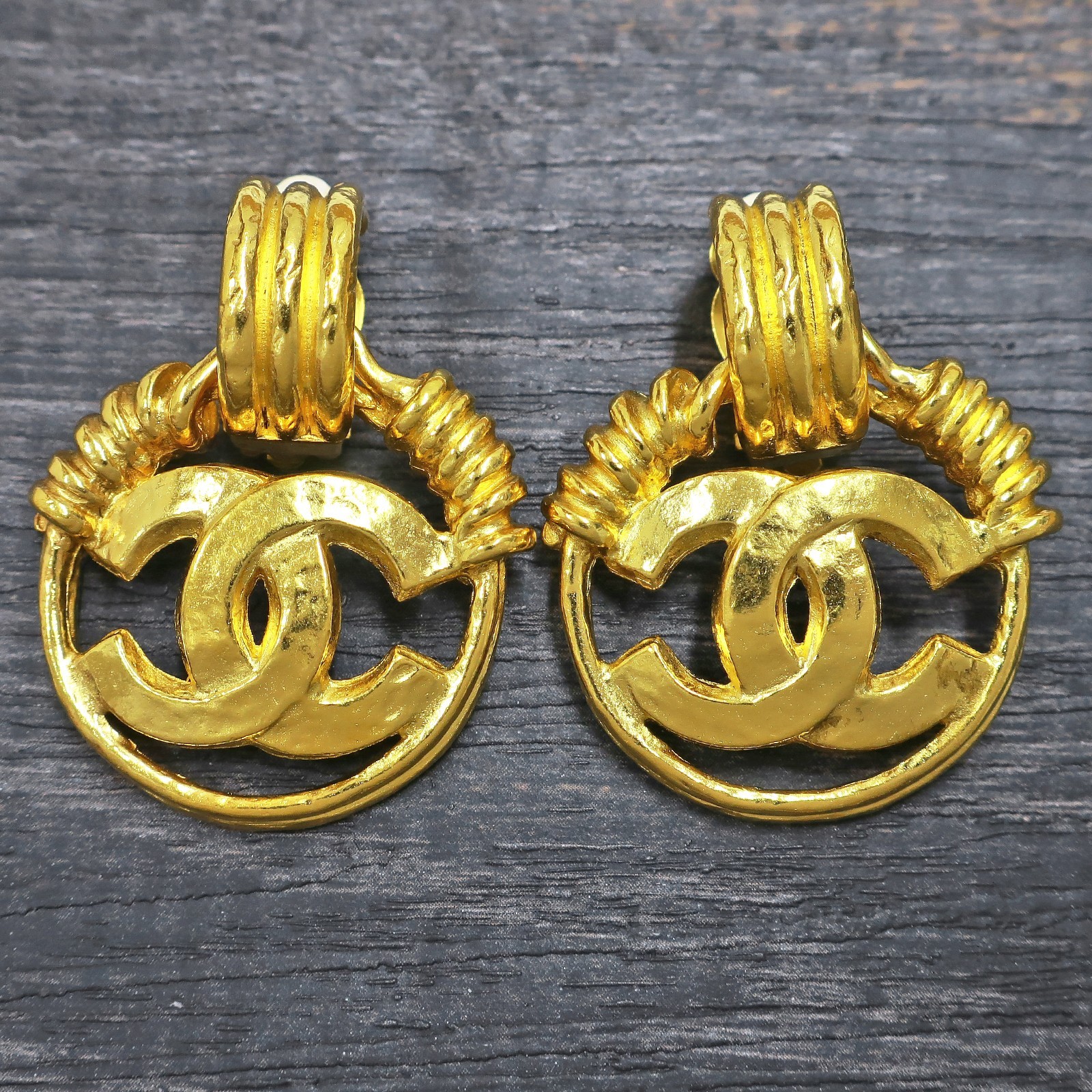CHANEL Gold Plated CC Logos Round Swing Vintage Clip Earrings #1368c Rise-on