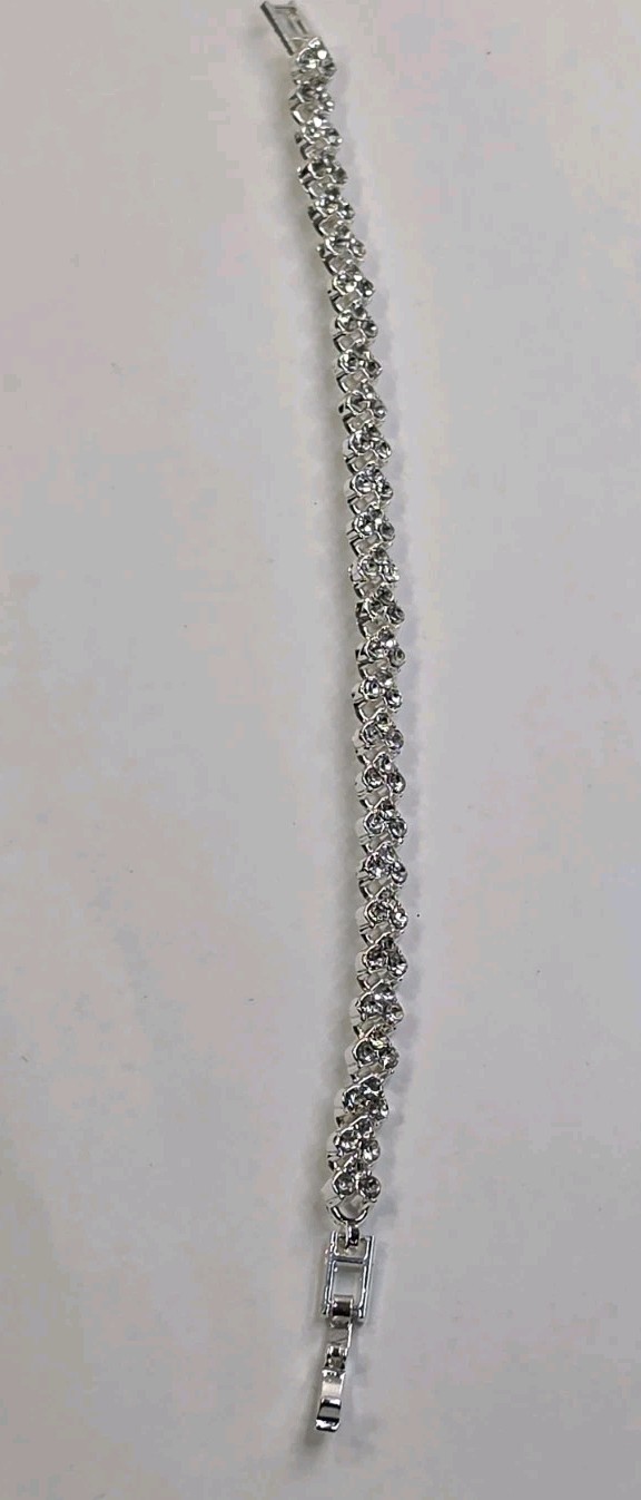 Silver Tone Heart White Crystal Tennis Bracelet Box Clasp 7 in Love Theme