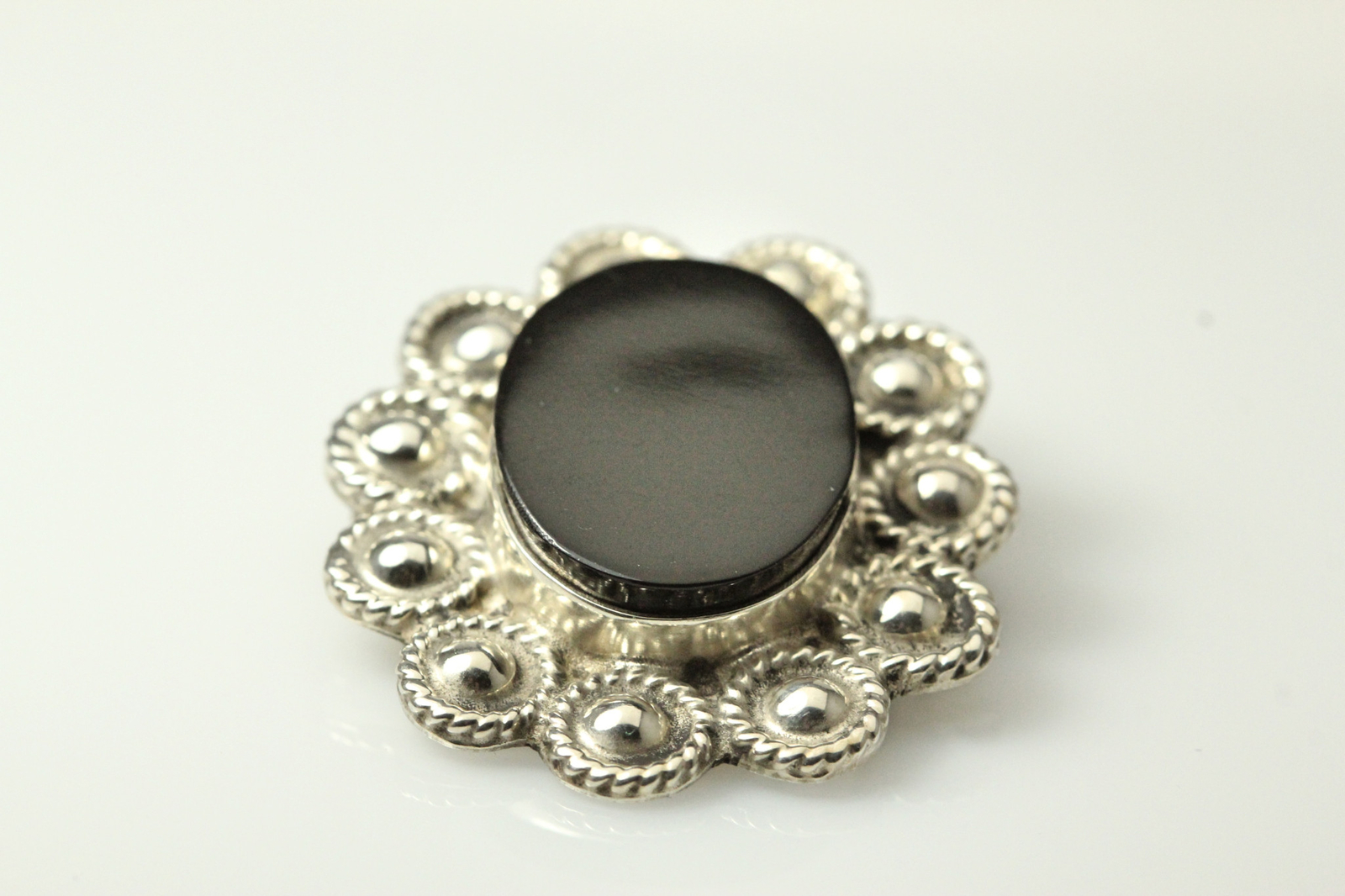 925 Sterling Silver Black Onyx Oval Vintage Pendant Brooch 9.8 Grams (PEN5500)