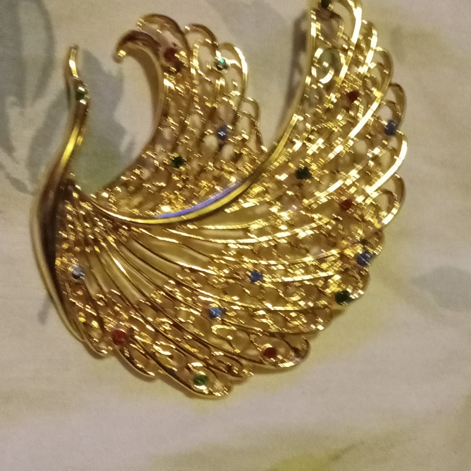 Gold Tone Bird Brooch Pin Multicolor Round Simulated Rhinestone Metal