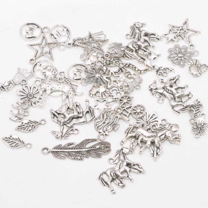 100g Tibetan Silver Mixed Charms Beads Pendants necklace fashion pendant