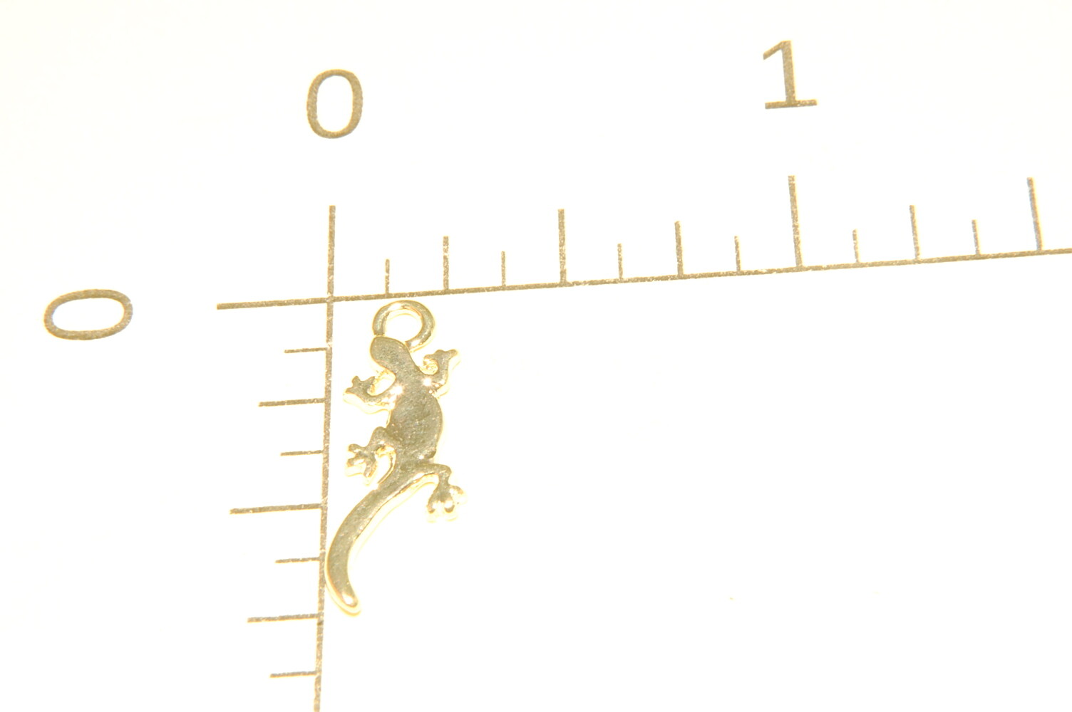Lizard Salamander Newt Charm Gold Tone J1338