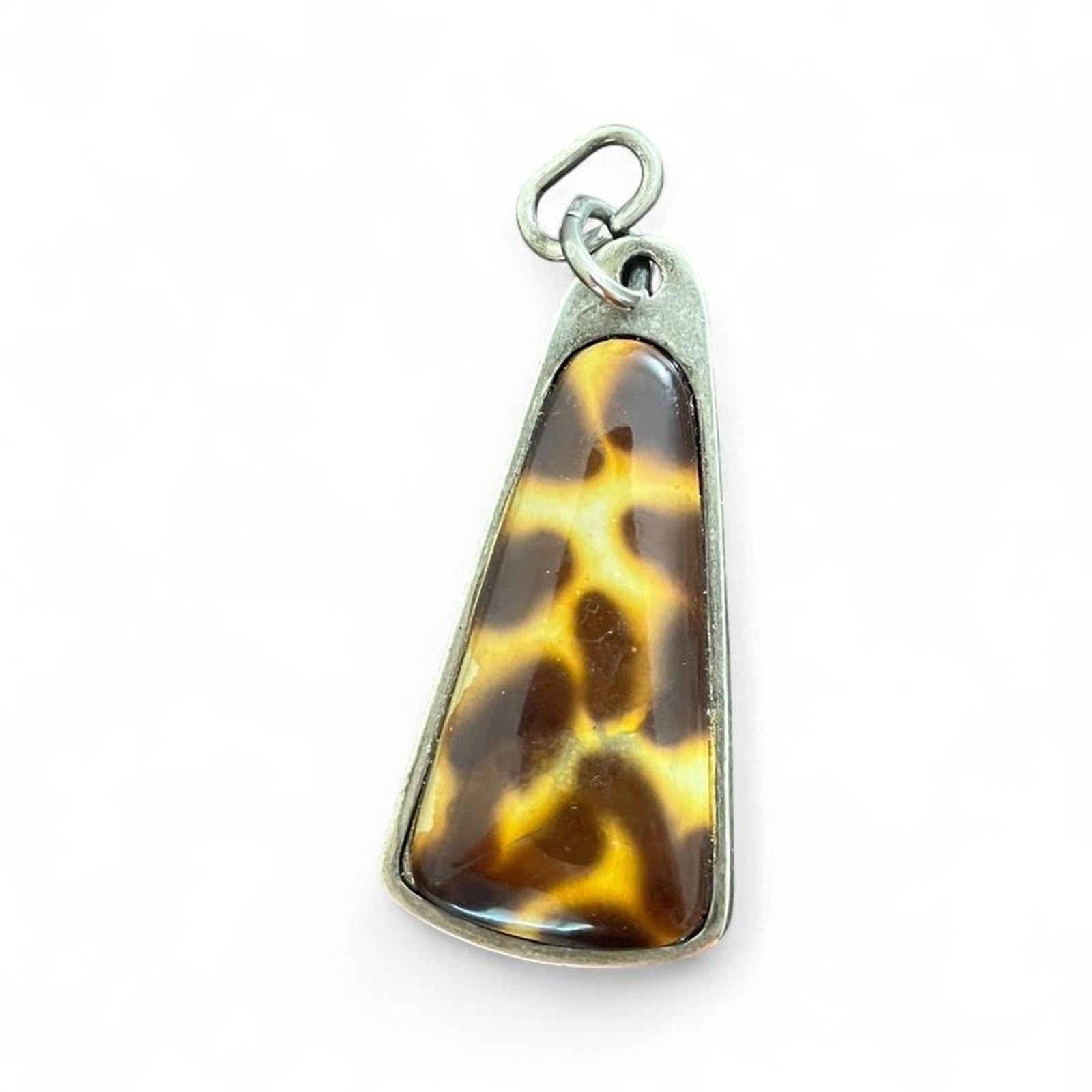 Leopard print pendant with silver