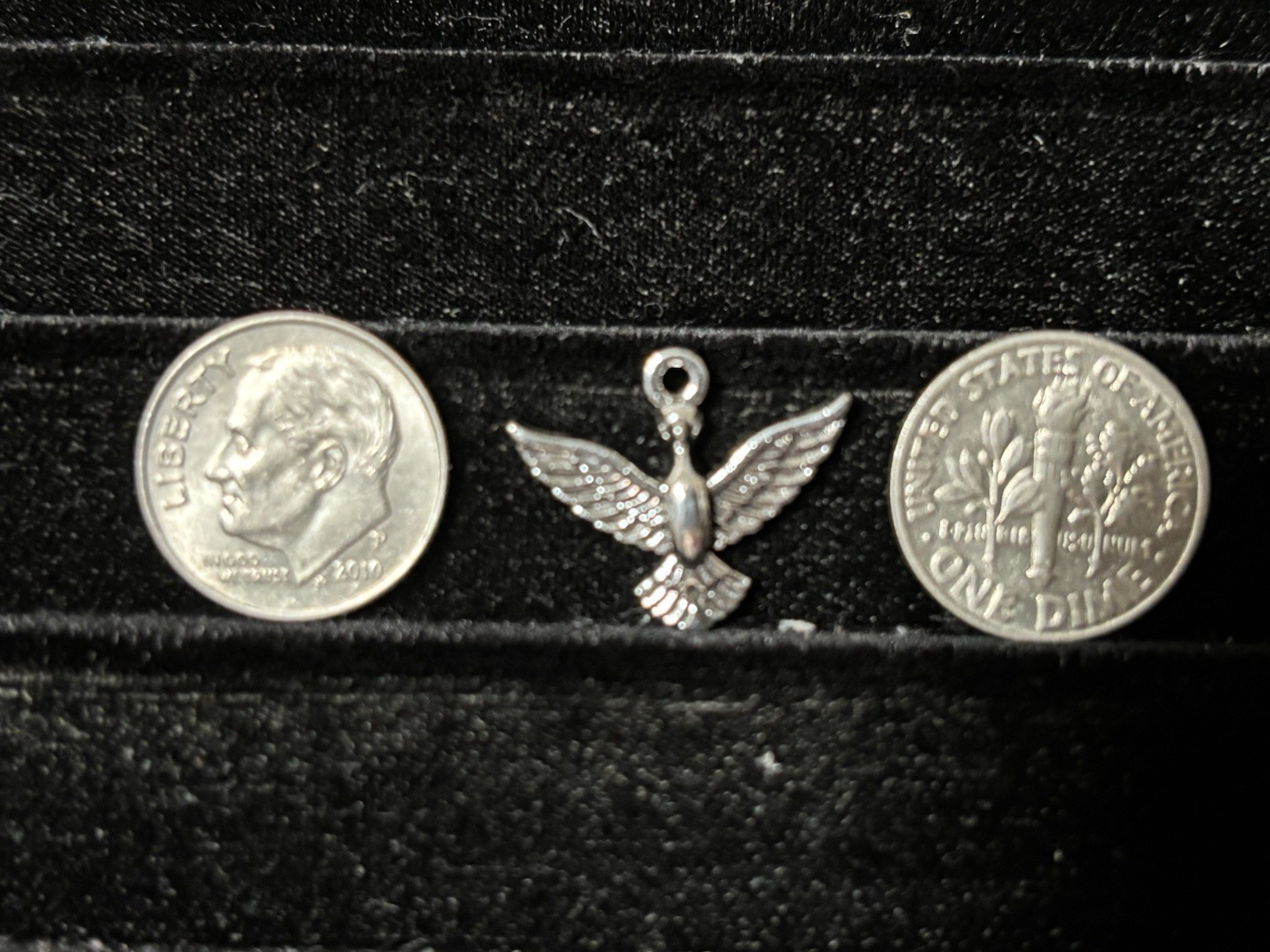 Detailed Dove Bird antique silver tone Charm Necklace Pendant 1 Piece K25