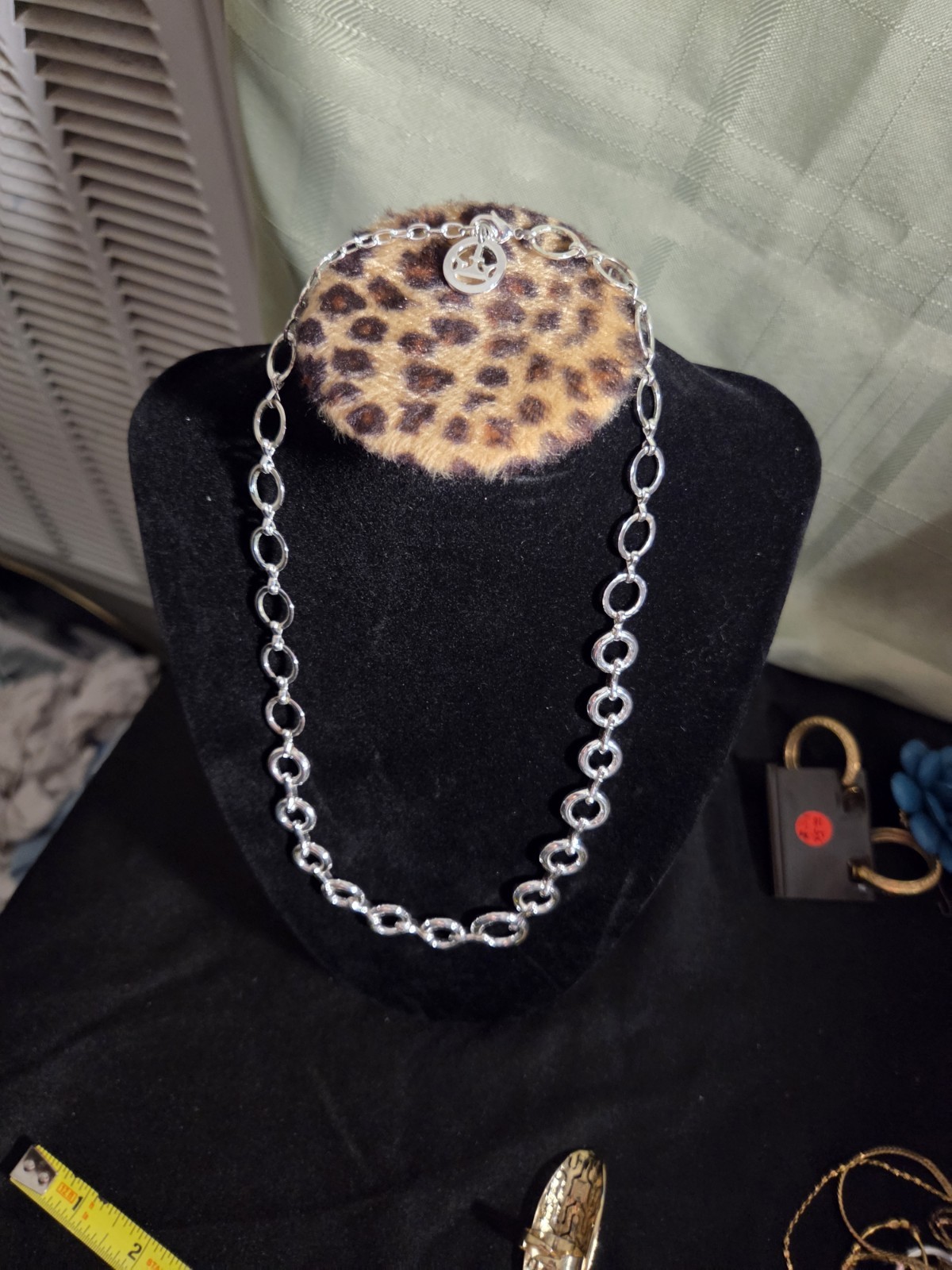 Crown Trifari Rhinestone Silver Tone Necklace ELEGANT Vintage 18″