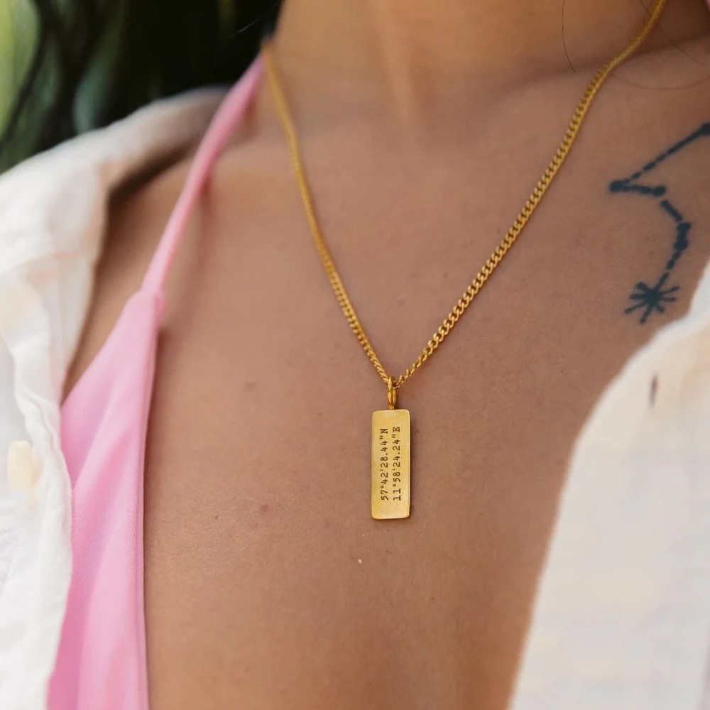 Custom Minimal Bar Name Necklace Engraved Text Pendant Couples Jewelry Gift