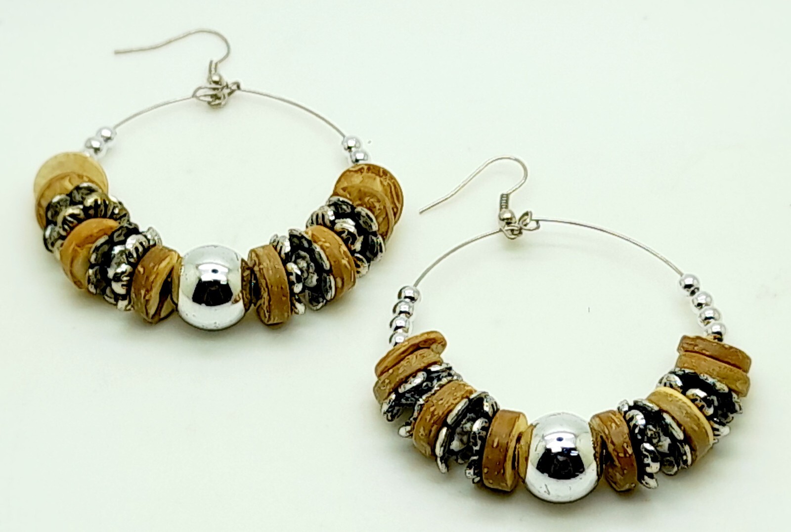 Winter color lt brown Wood &silver Bead drop/Chandelier fashion jewelry Earrings