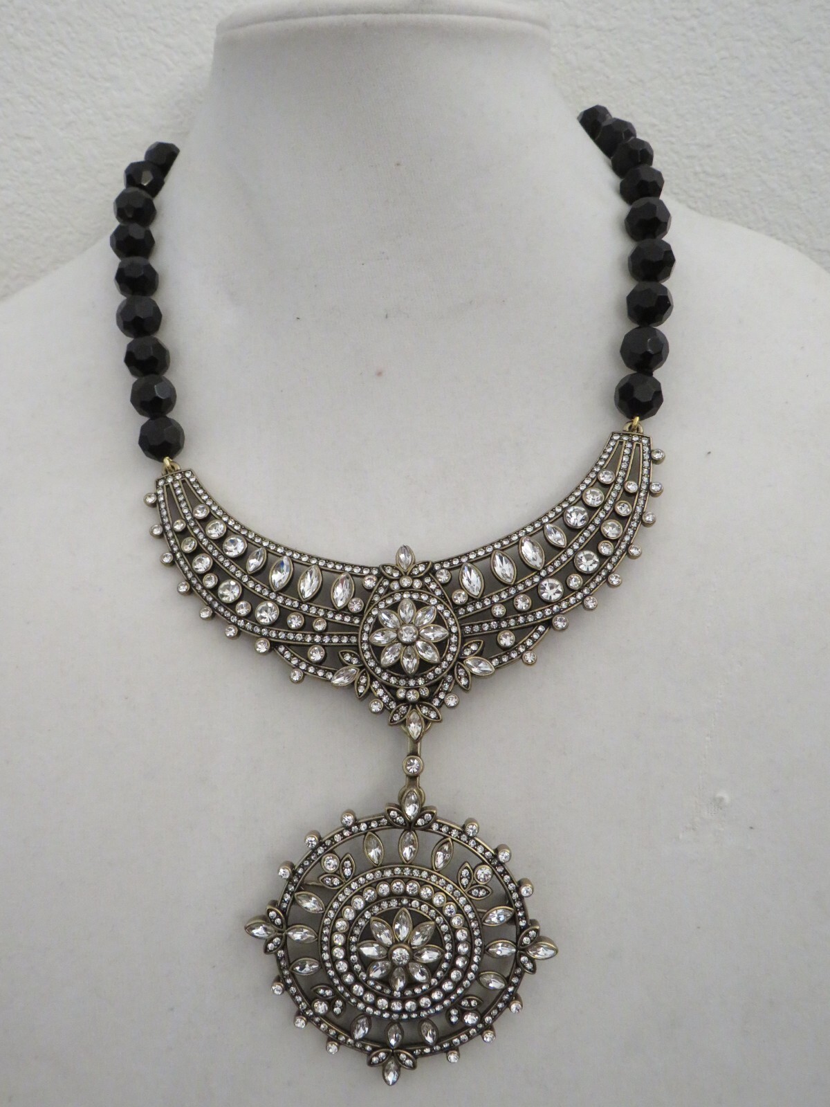 Heidi Daus black sliver beaded crystal Flower snowflake Necklace Jewelry pendant