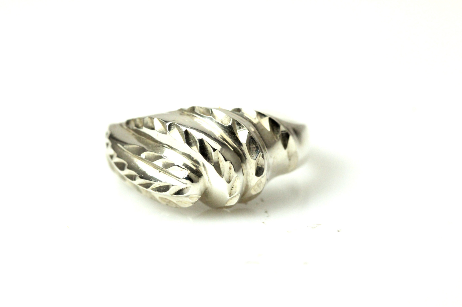 Sterling Silver 925 Raised Ribbed Dome Size 9.25 Ring 5.8 Grams (RIN4645)