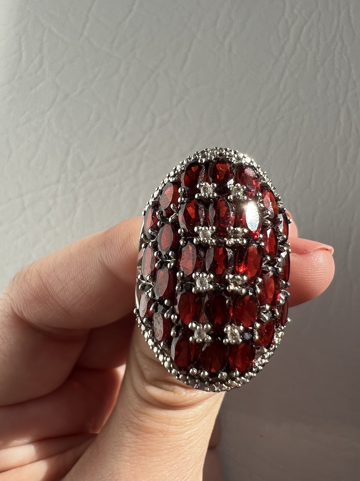 Garnet Oval 925 Sterling Silver Thailand Ring 8.2 Grams Size 6.75