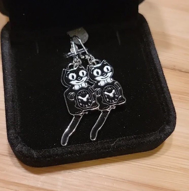 Black Kit-cat klock kat clock earrings black & silver