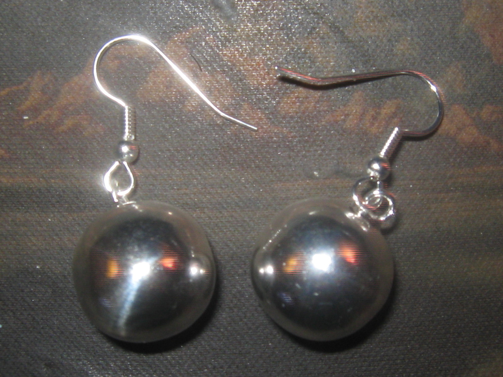 New USA 18MM Plain Globe Shiny Silver Sphere Harmony Bell Ball Dangle Earrings