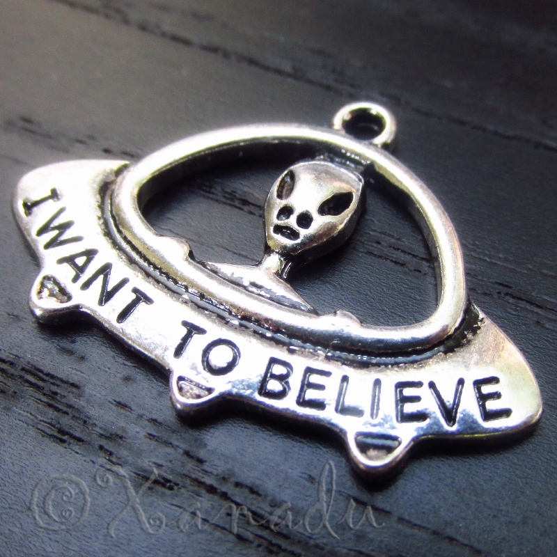 Alien Spaceship Wholesale I Want To Believe Charm Pendants C7668 – 5, 10, 20PCs