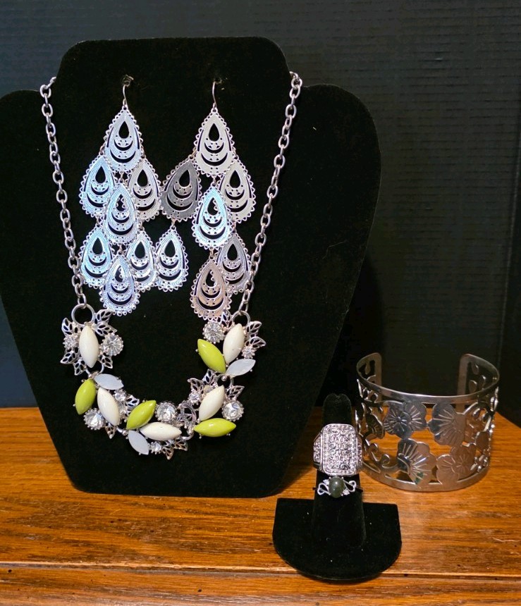 Green And Silver Costume Jewelry Set