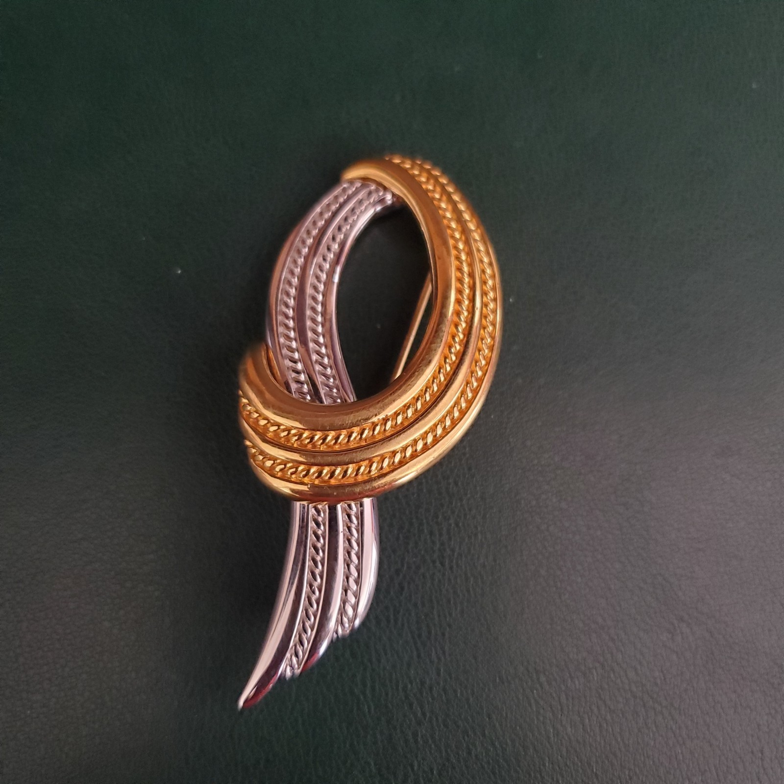 Monet Brooch Silver and Gold Tone Wreath Signed Trendy Classic Dressy