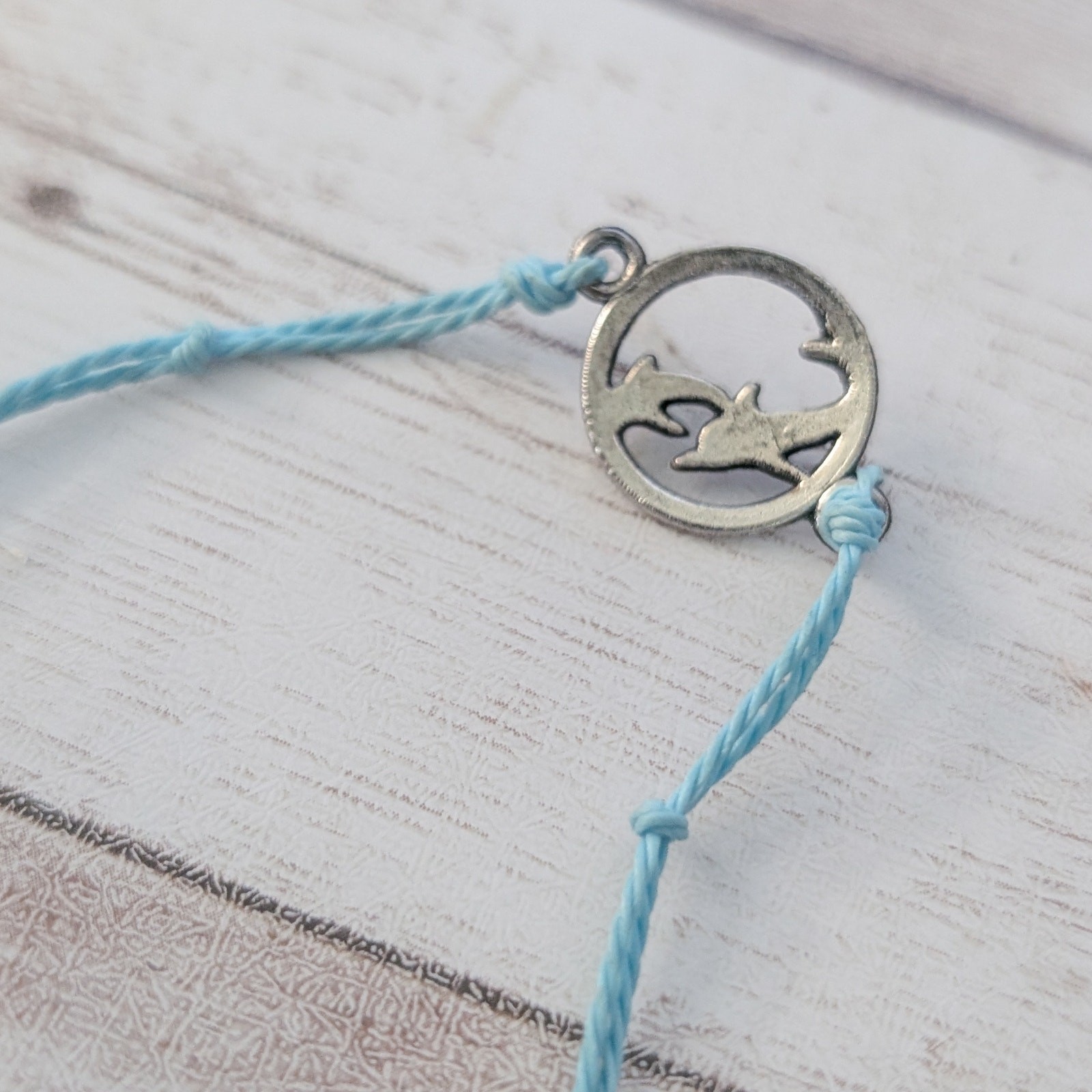 Adjustable Blue Bracelet – Silver Tone Dolphin Charm – Fair Condition