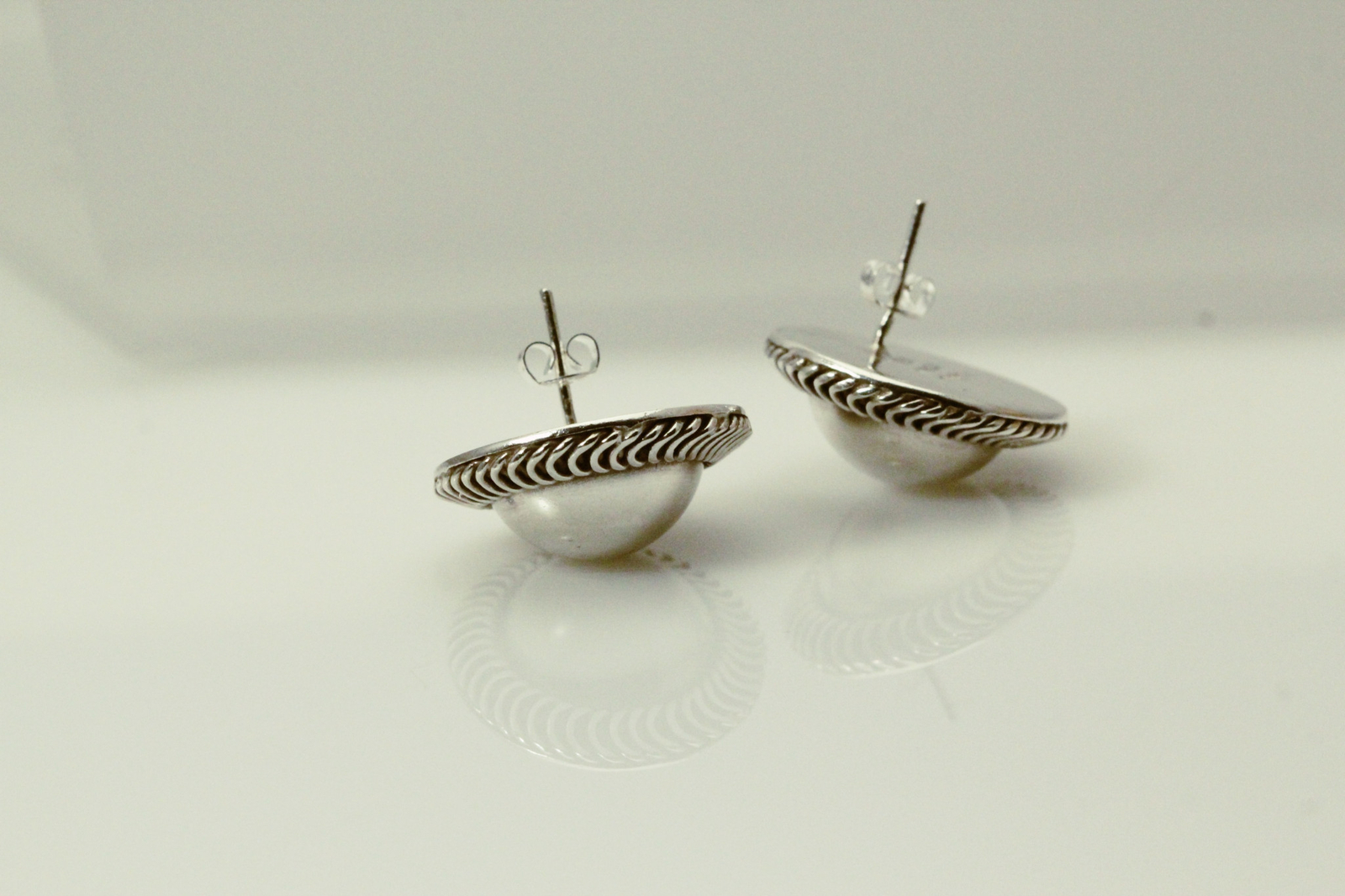 Round Puffy 925 Sterling Silver Mexico Post Earrings 13.3 grams (EAR5598)