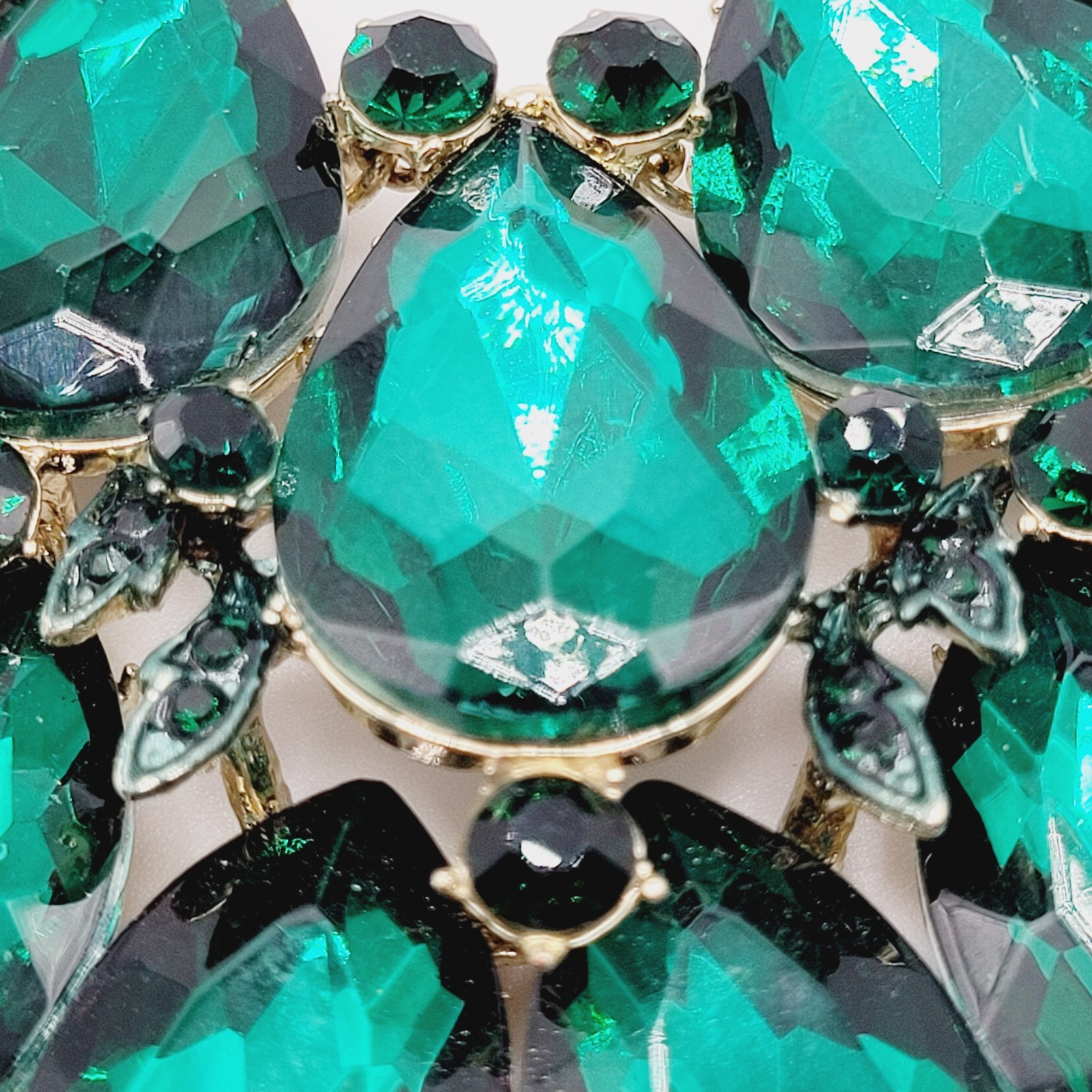 Christina Collection Green Faceted Glass Rhinestone Gold Tone Formal Necklace