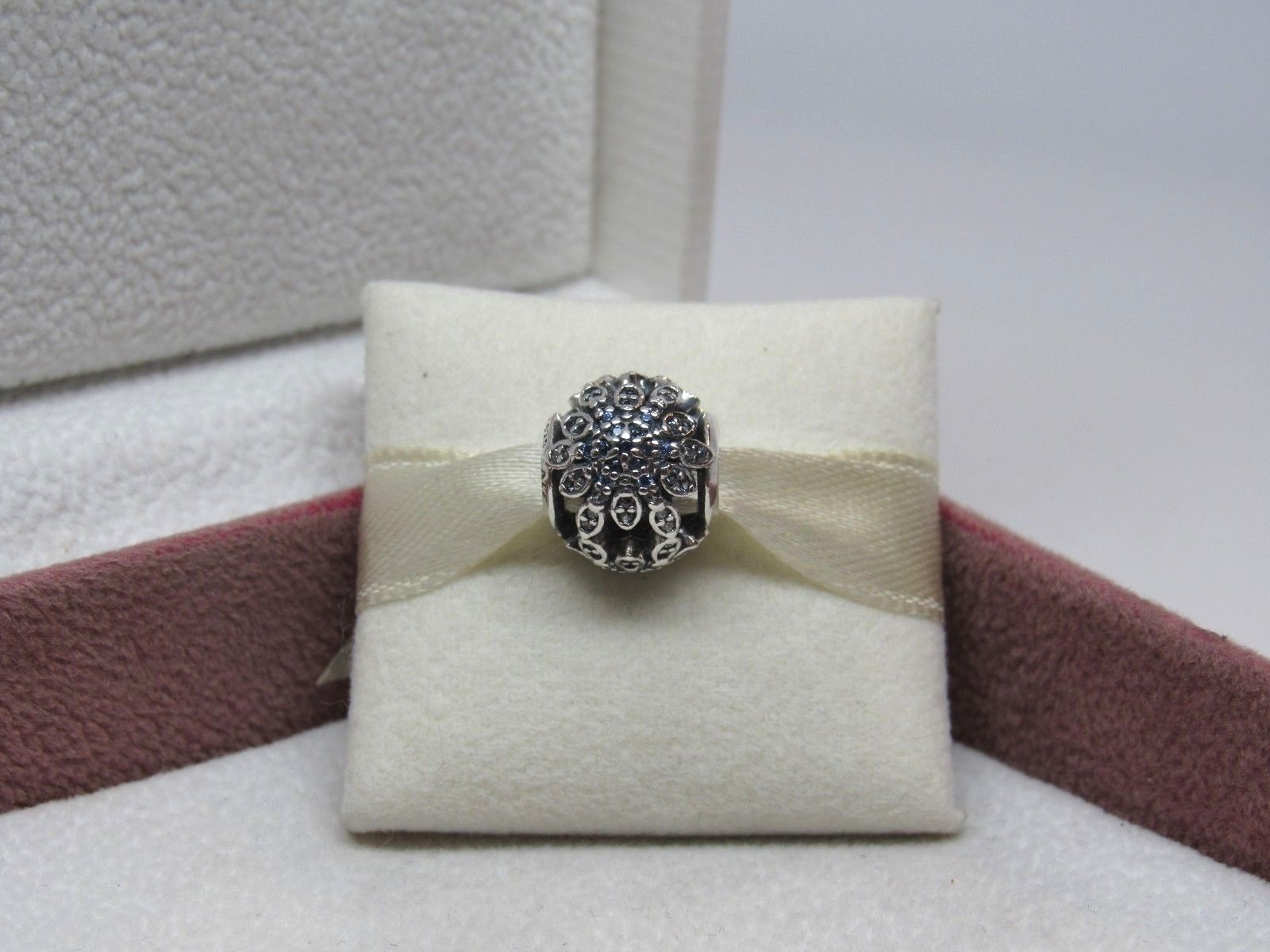 New NO BOX Pandora Crystalized Snowflakes Charm 791760NBLMX Holiday Winter
