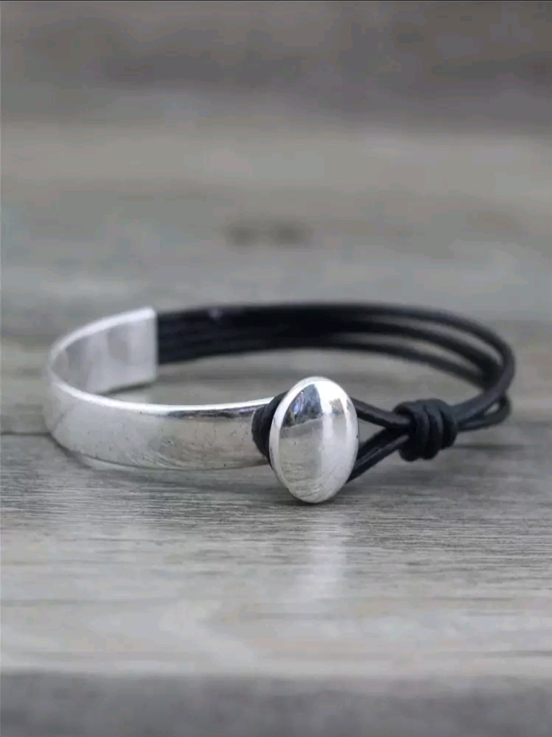 Minimalist Black Leather Wrap Bracelet Silver Tone Zinc Alloy Cuff 20cm 7.9in