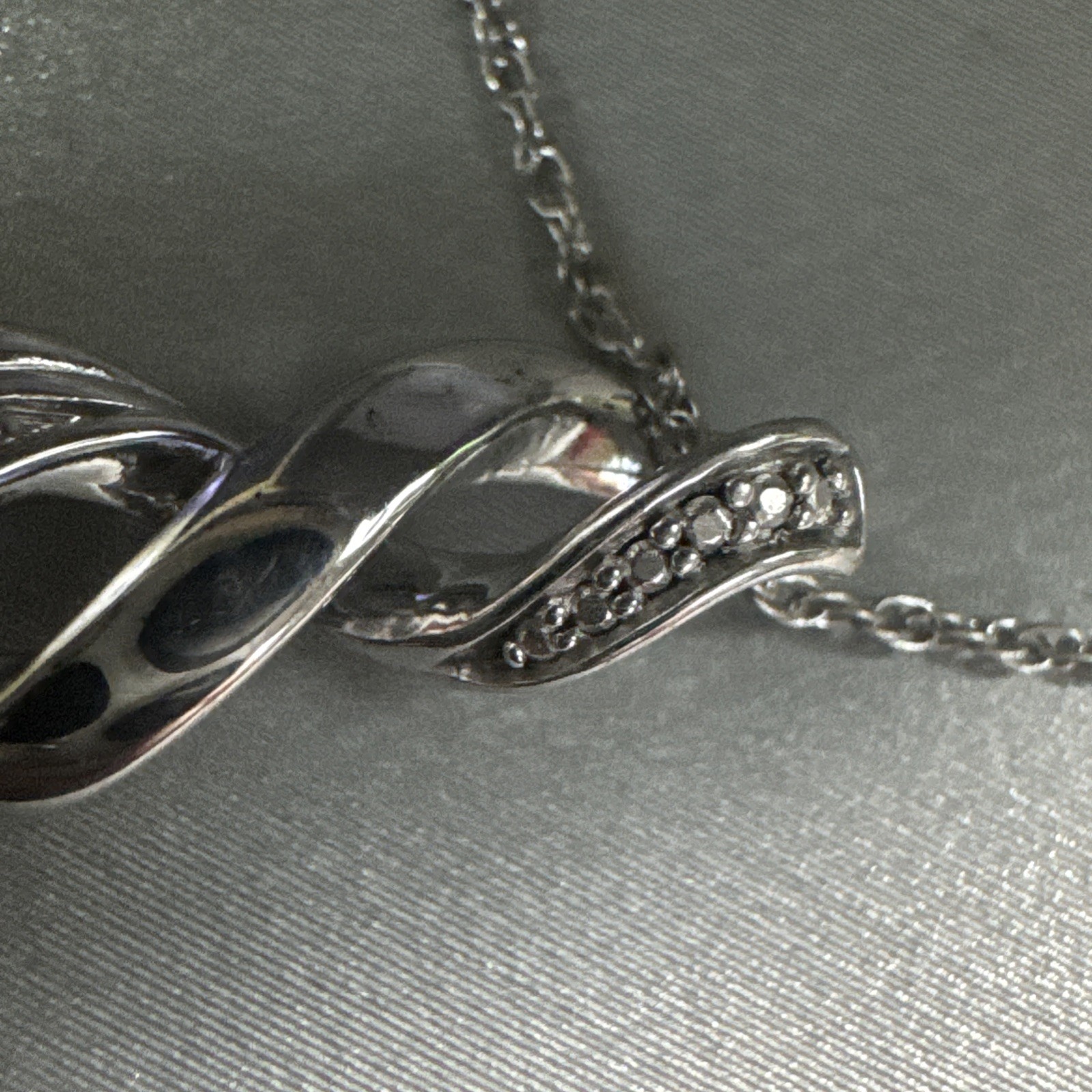 Zales Elegant Infinty Curved Necklace Swirl Sparkly Sterling Silver 925