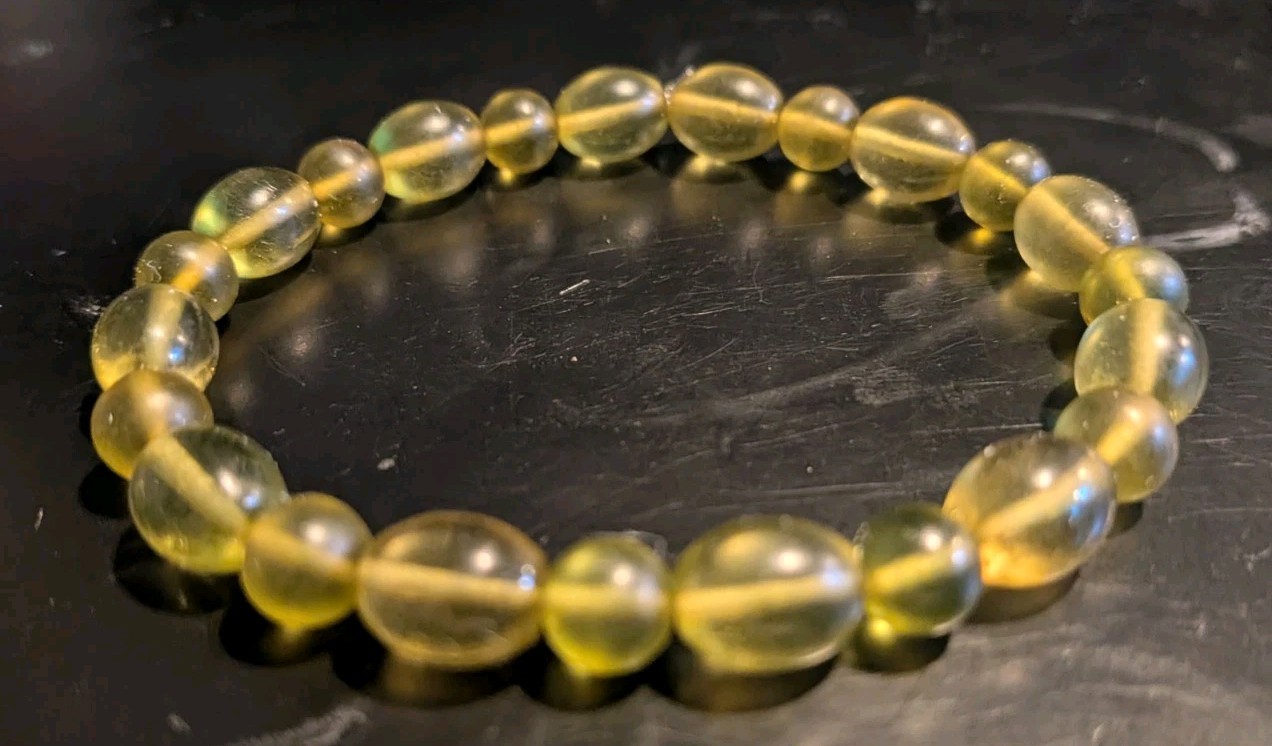7″ BRIGHT CARIBBEAN GREEN OVAL & ROUND STRETCH BRACELET