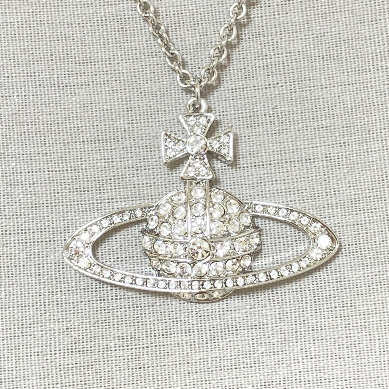 Vivienne Westwood Necklace Bas Relief Big Orb 52cm 6 x 4cm Silver w/Pouch NO BOX