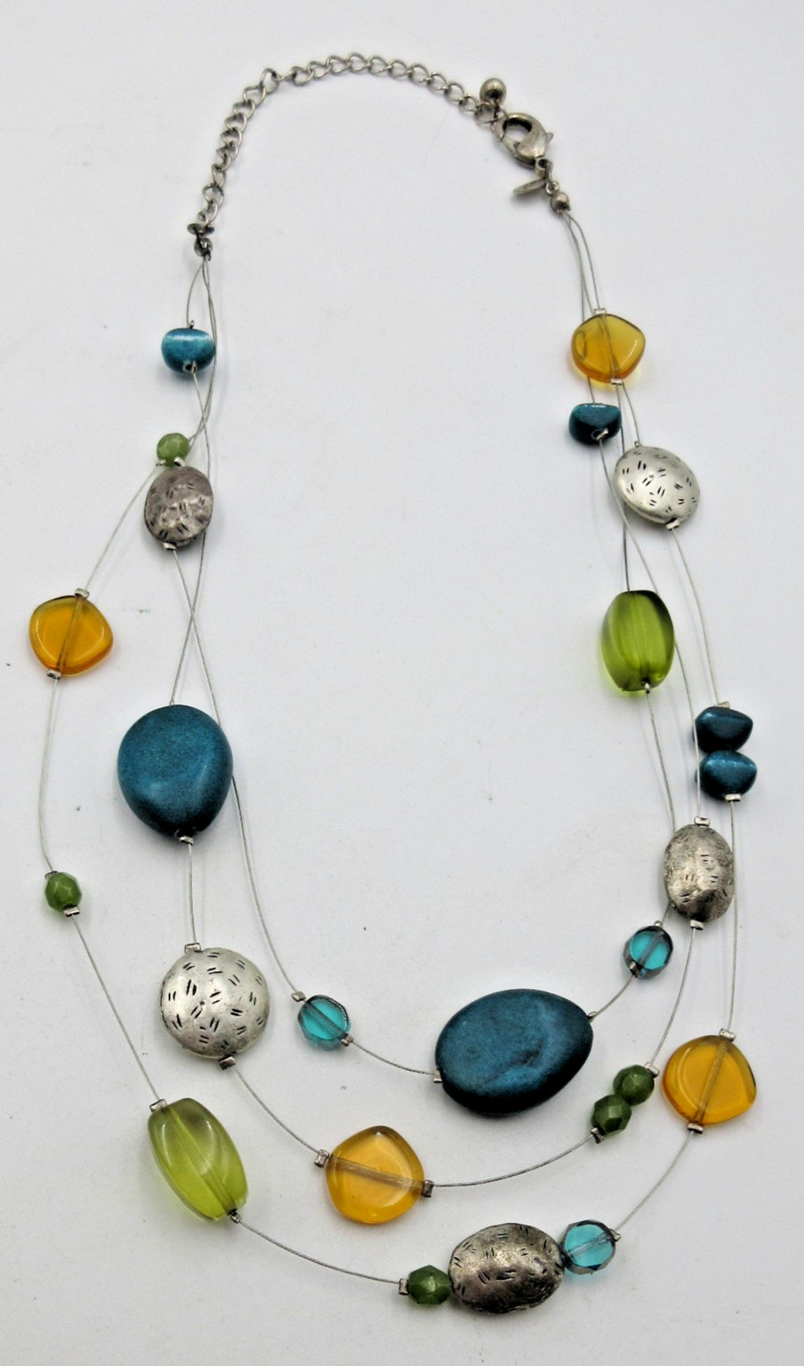 CHICOS MODERN VTG ? 21.5″ ADJ yellow blue green black silver tone charm Necklace