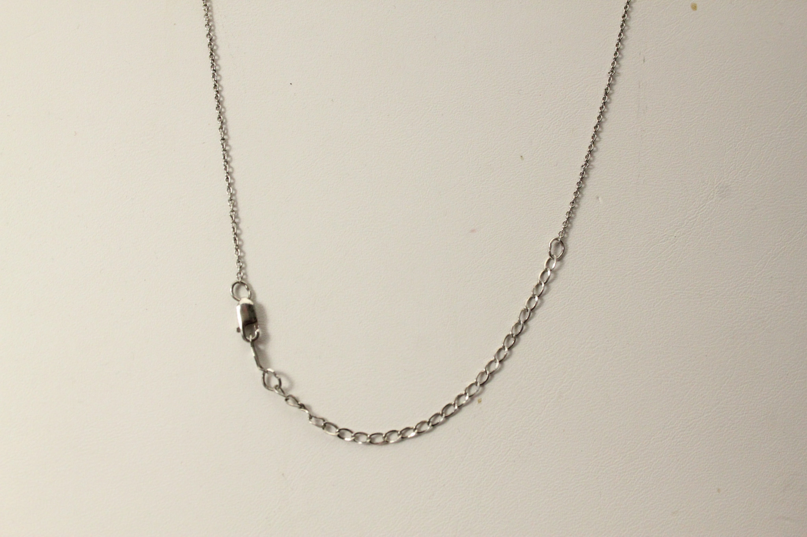 Small Butterfly 925 Sterling Silver Necklace 2.7 Grams 17 Inches Long (NEC4717)