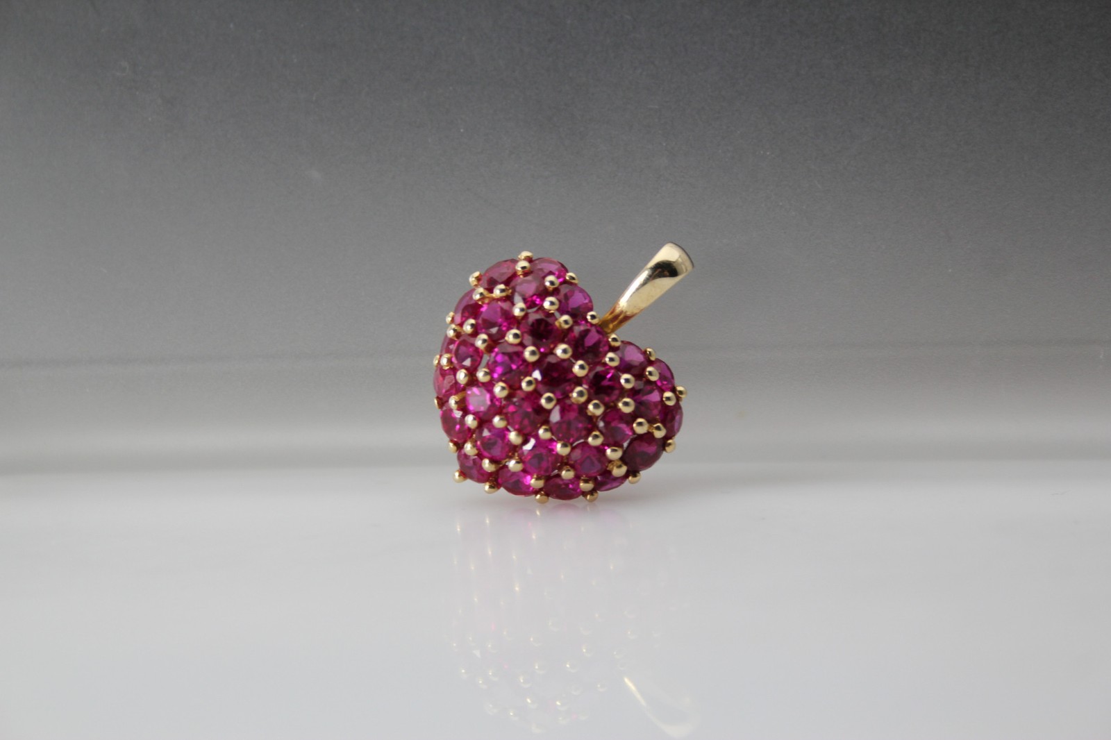14K Yellow Gold Treated Ruby Cluster Heart Shaped Pendant 5.6 Grams (PEN10195)