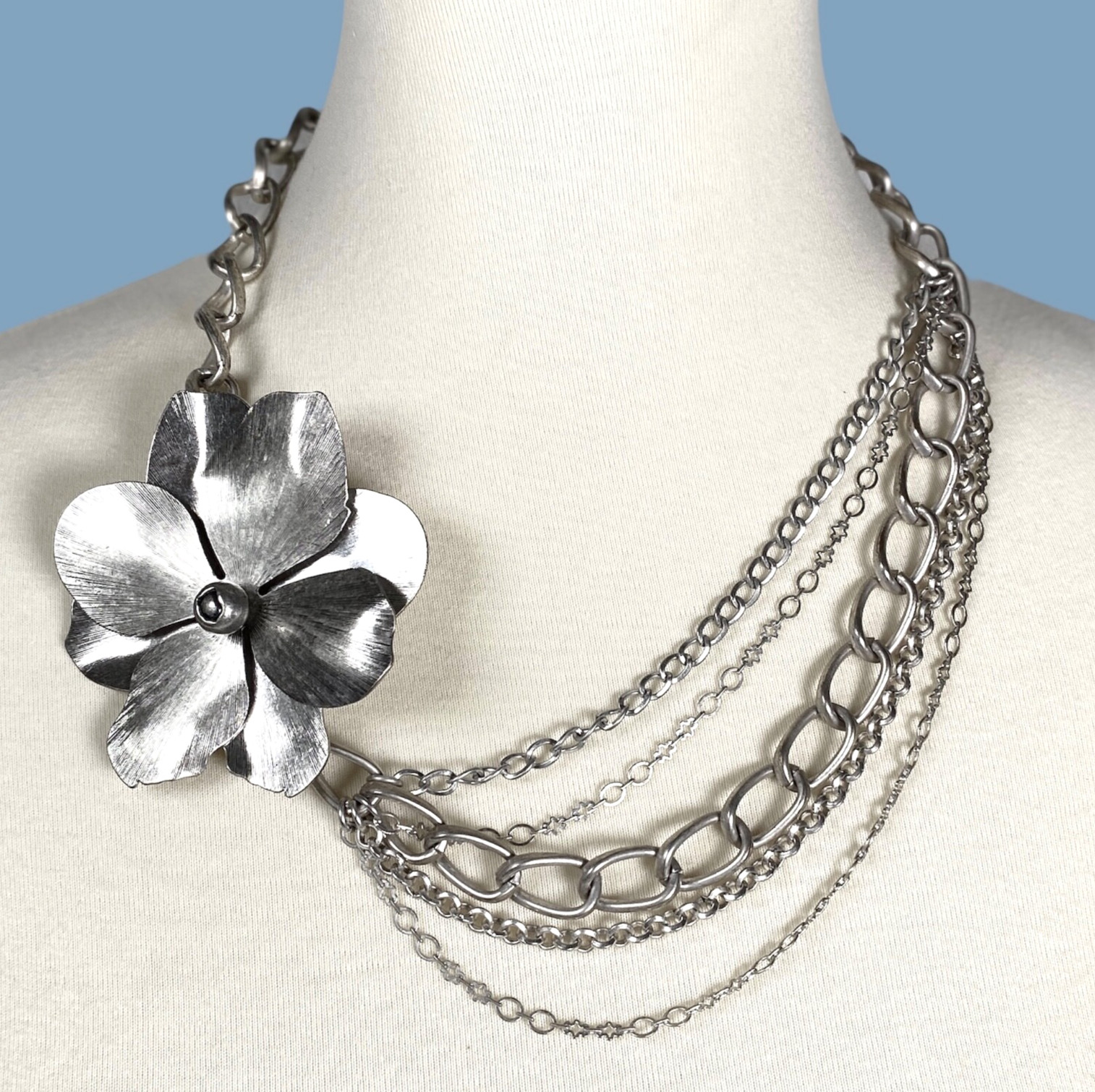 Jessica Simpson Magnolia Necklace Silver Tone Swag Statement Flower Chunky Chain